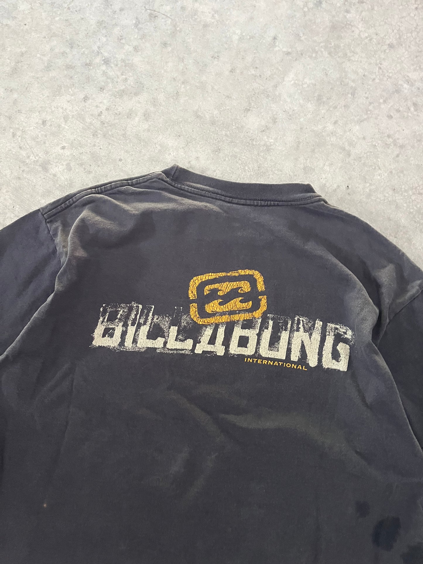 billabong tee - L