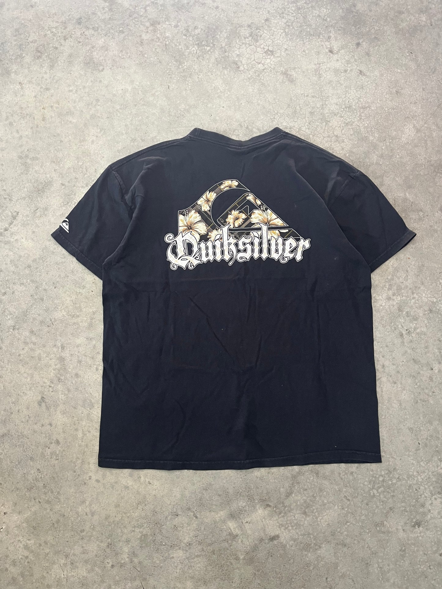 quiksilver tee - L