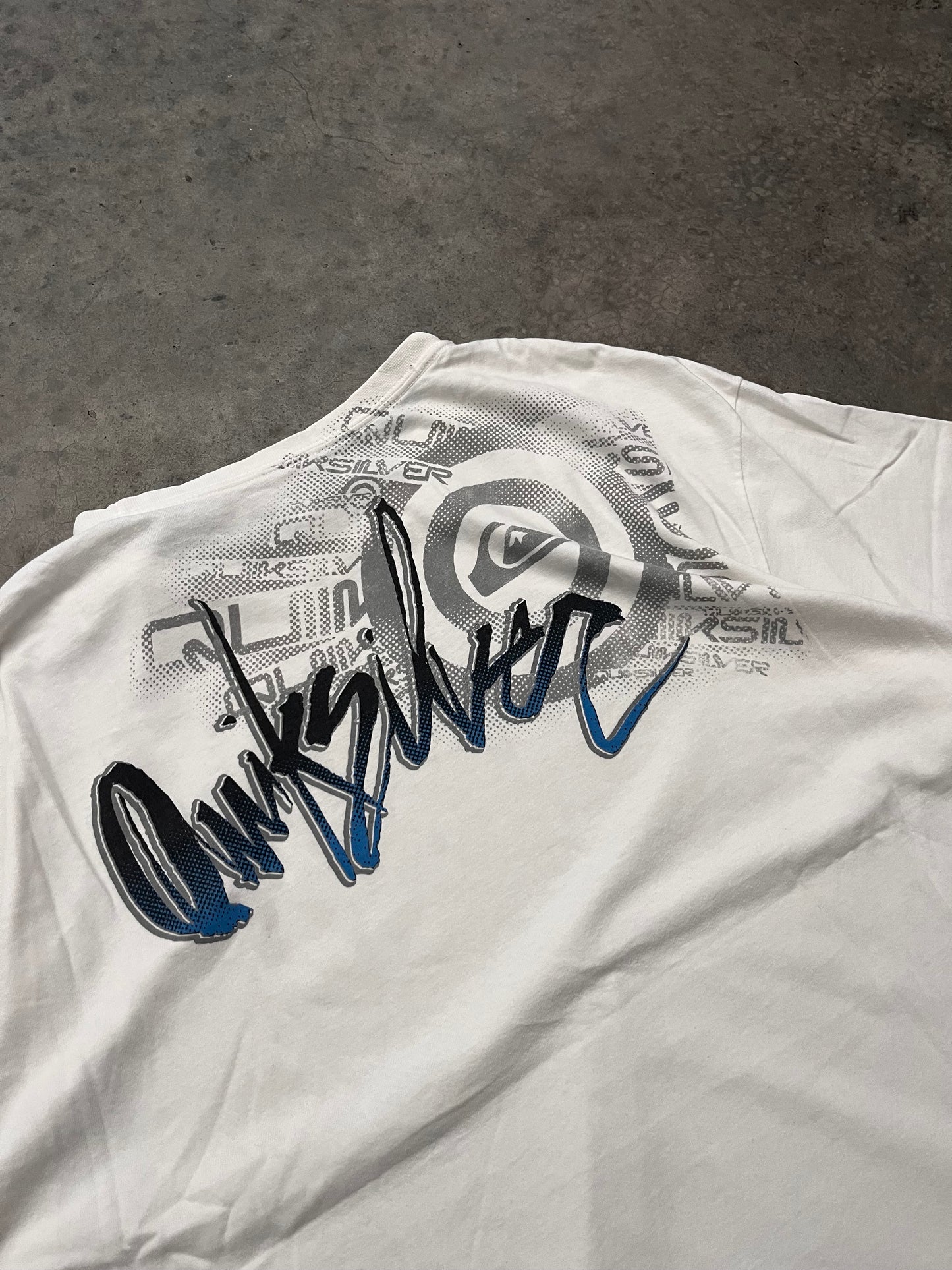 quiksilver tee - XL