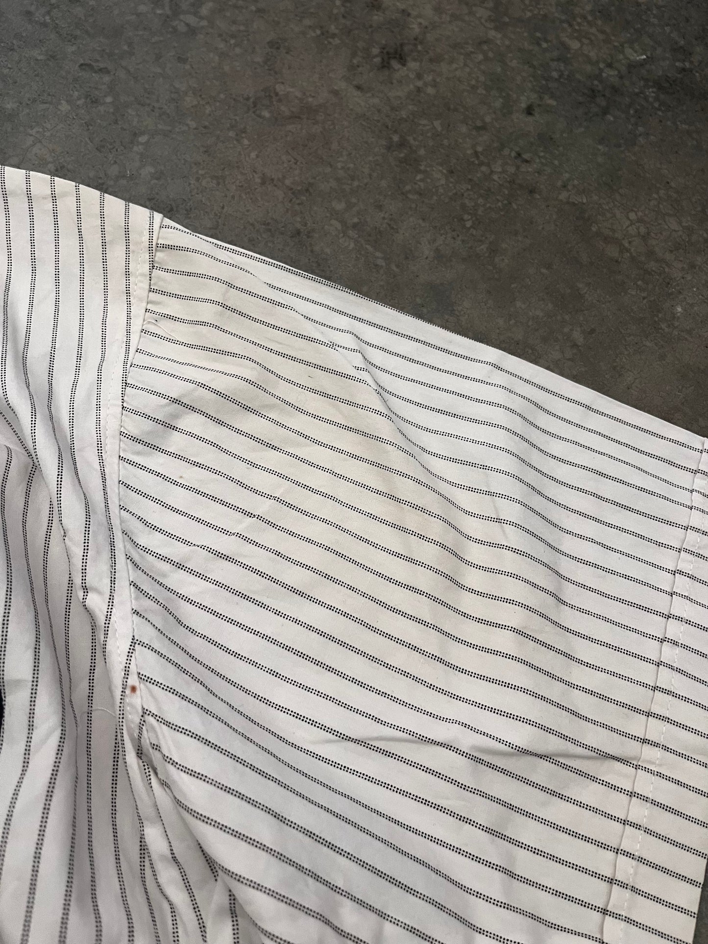 Billabong button up - L