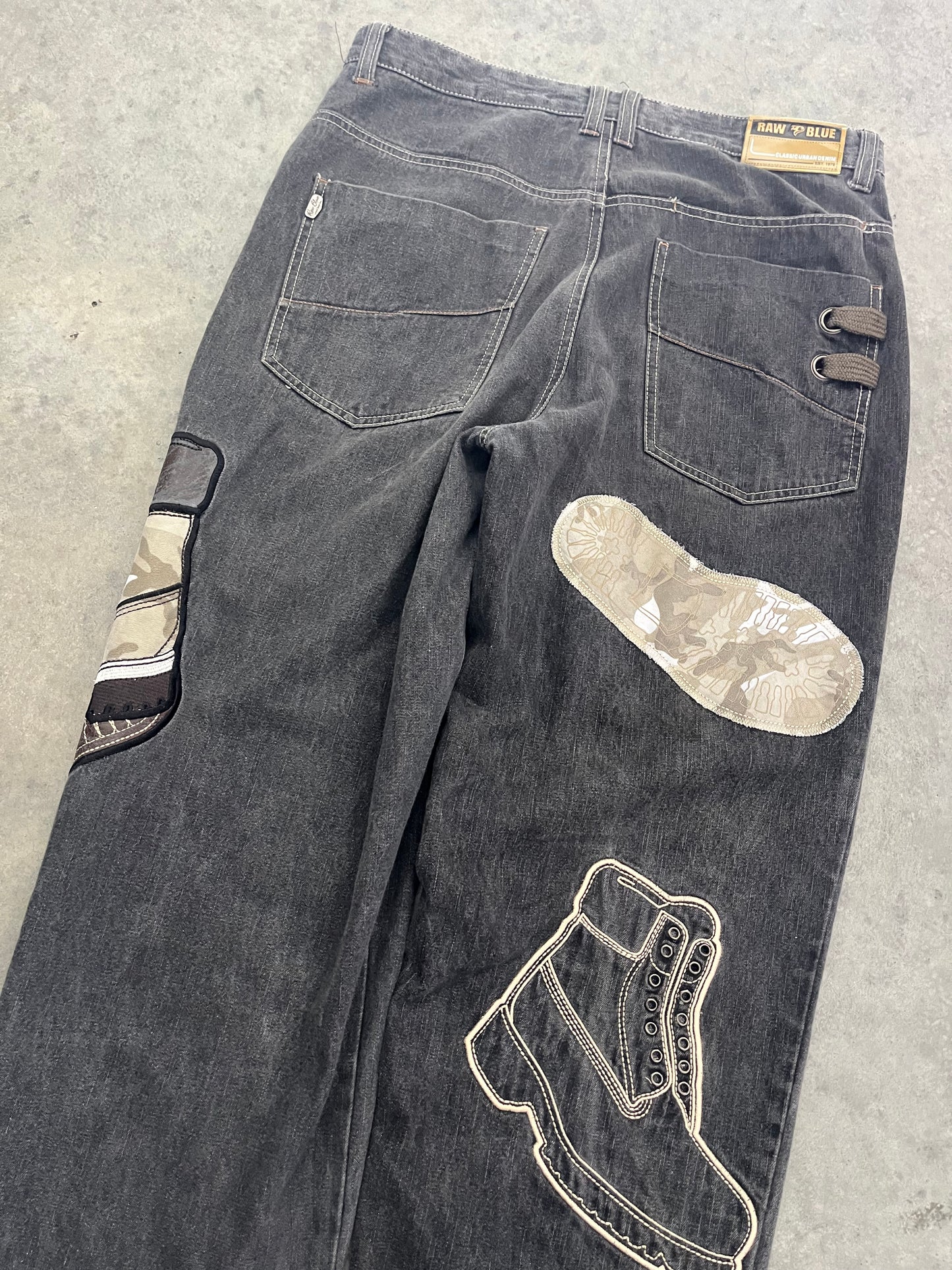 raw blue timberland jeans - 36