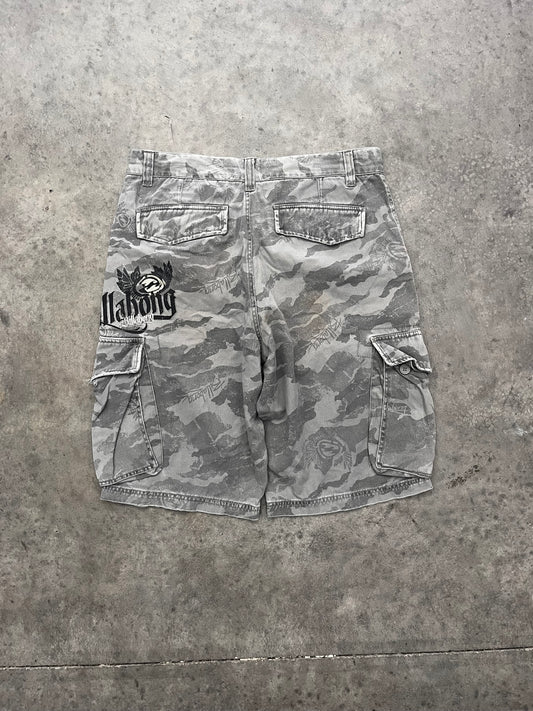 billabong camo shorts - 34