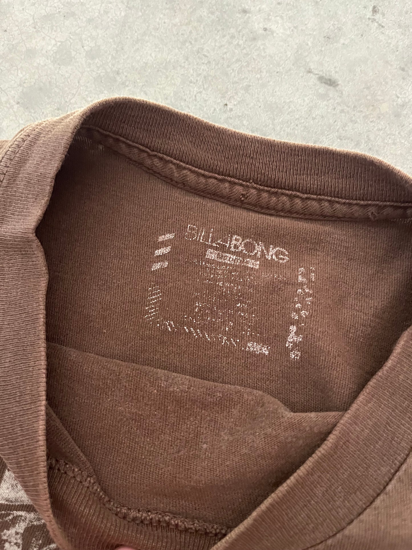 billabong tee - M