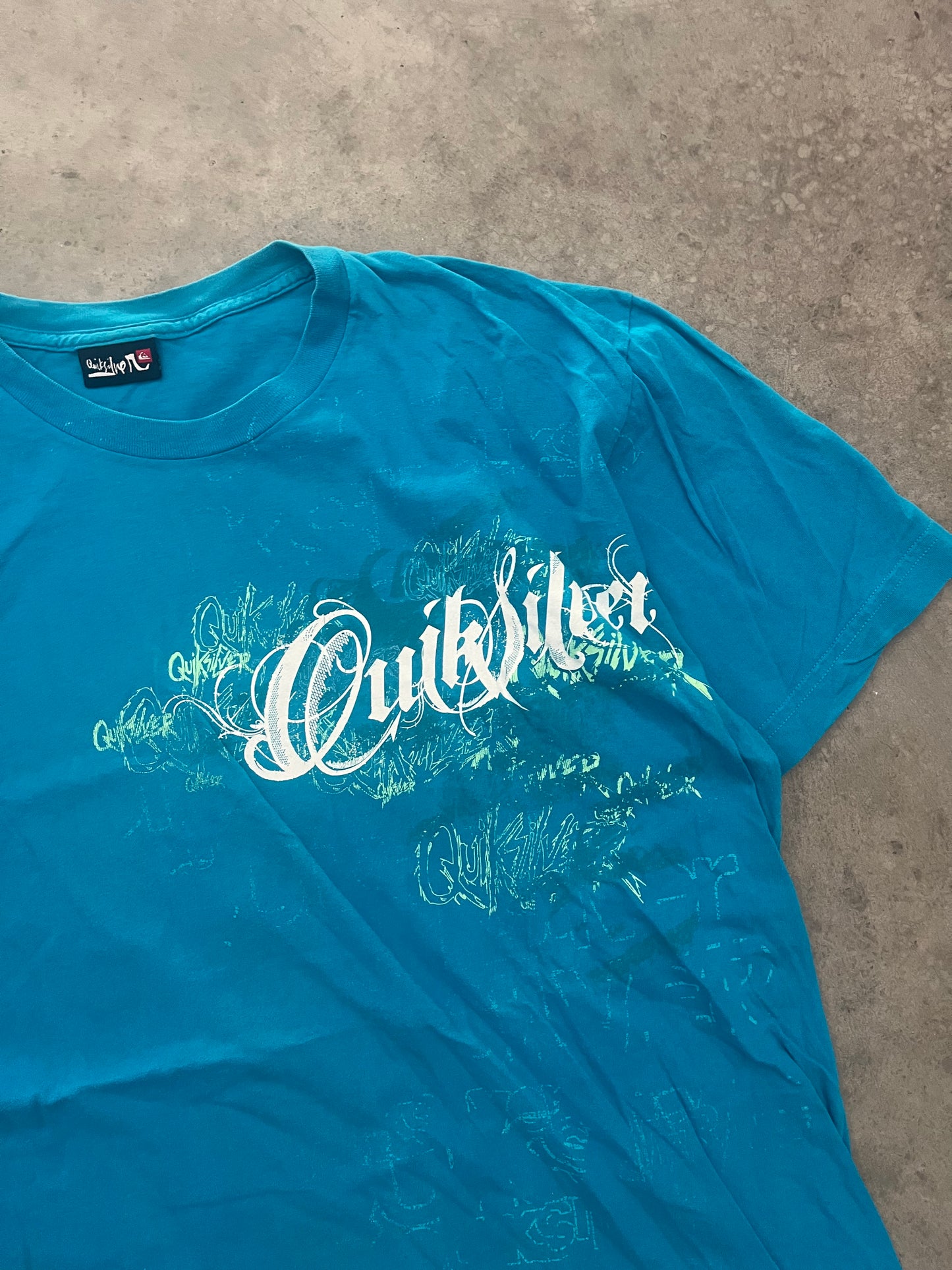 quiksilver tee - L