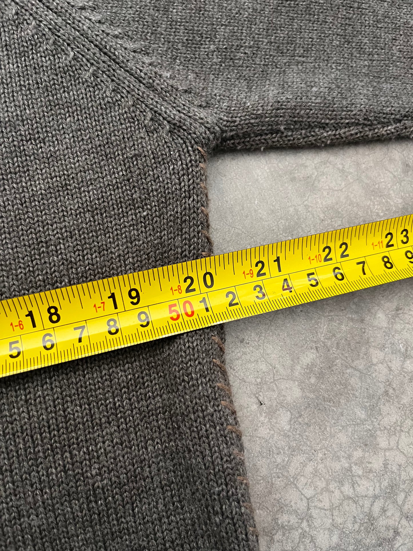 billabong sweater - M