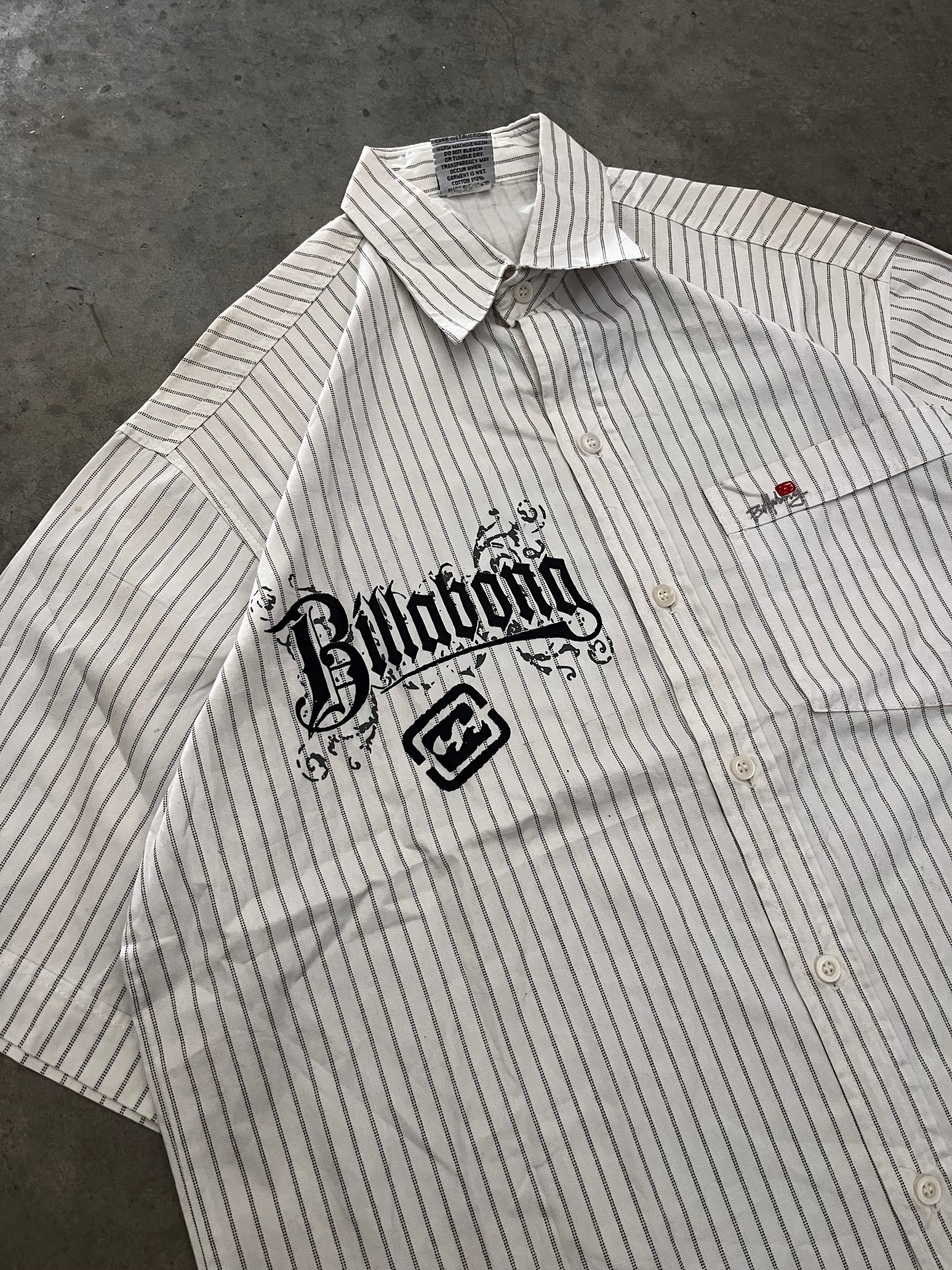 Billabong button up - L