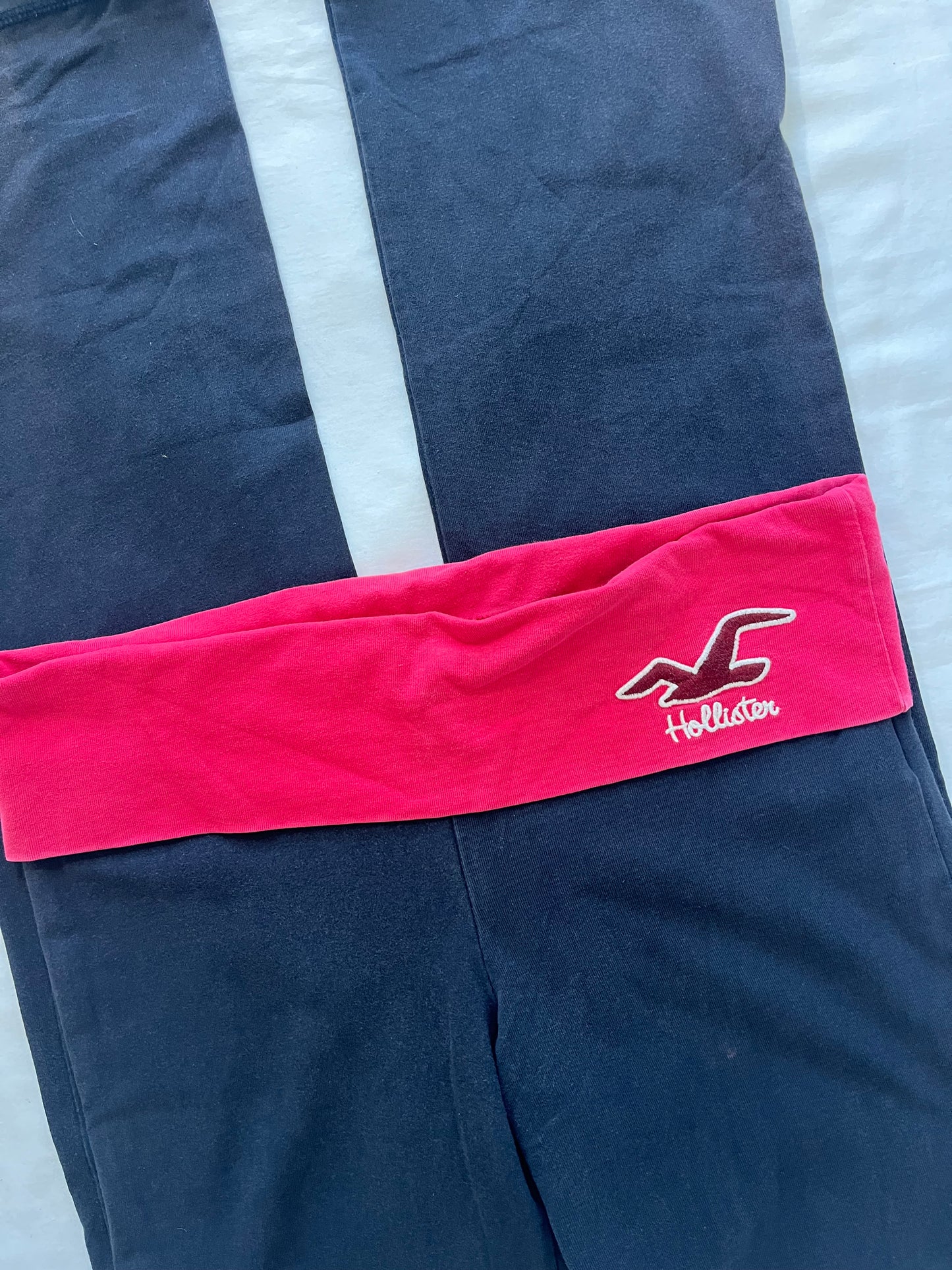 hollister fold over pants - M