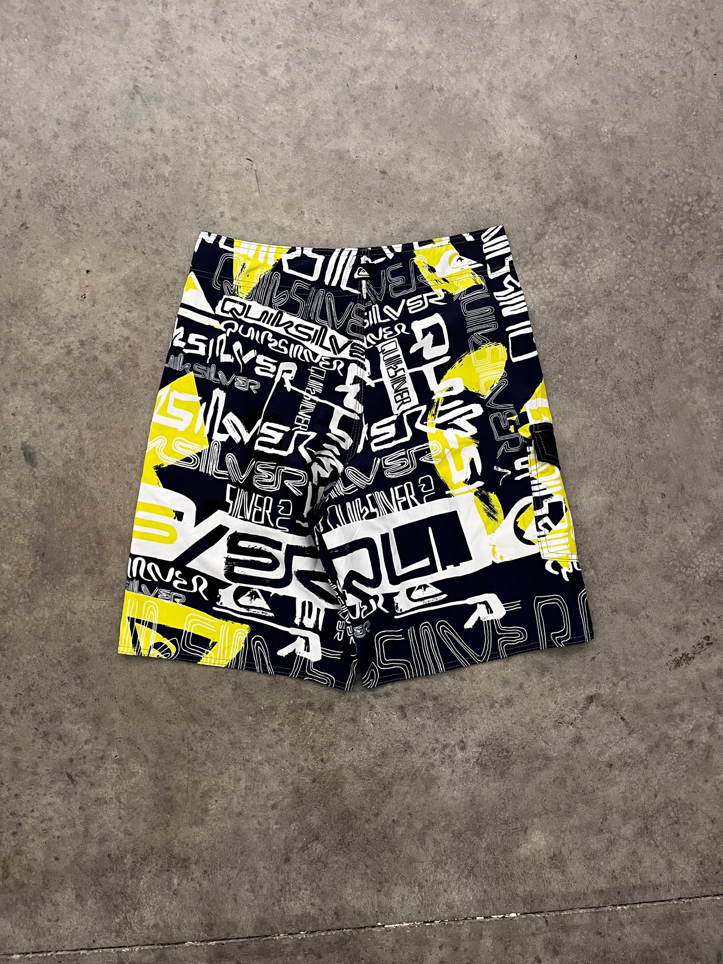 quiksilver boardshorts - 30