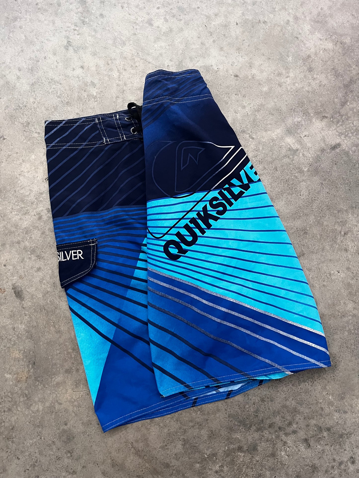 quiksilver boardshorts - 32