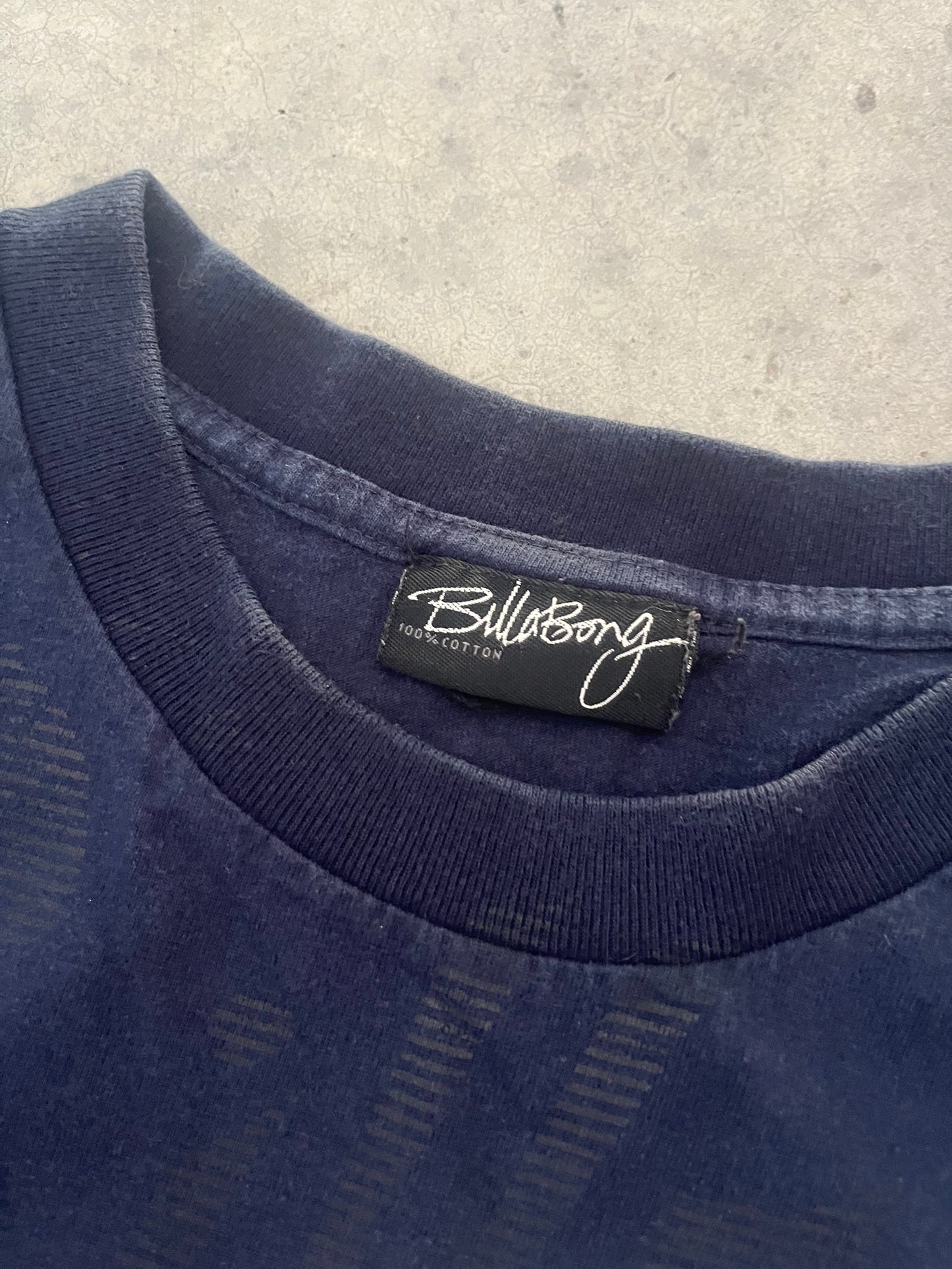 billabong tee - L