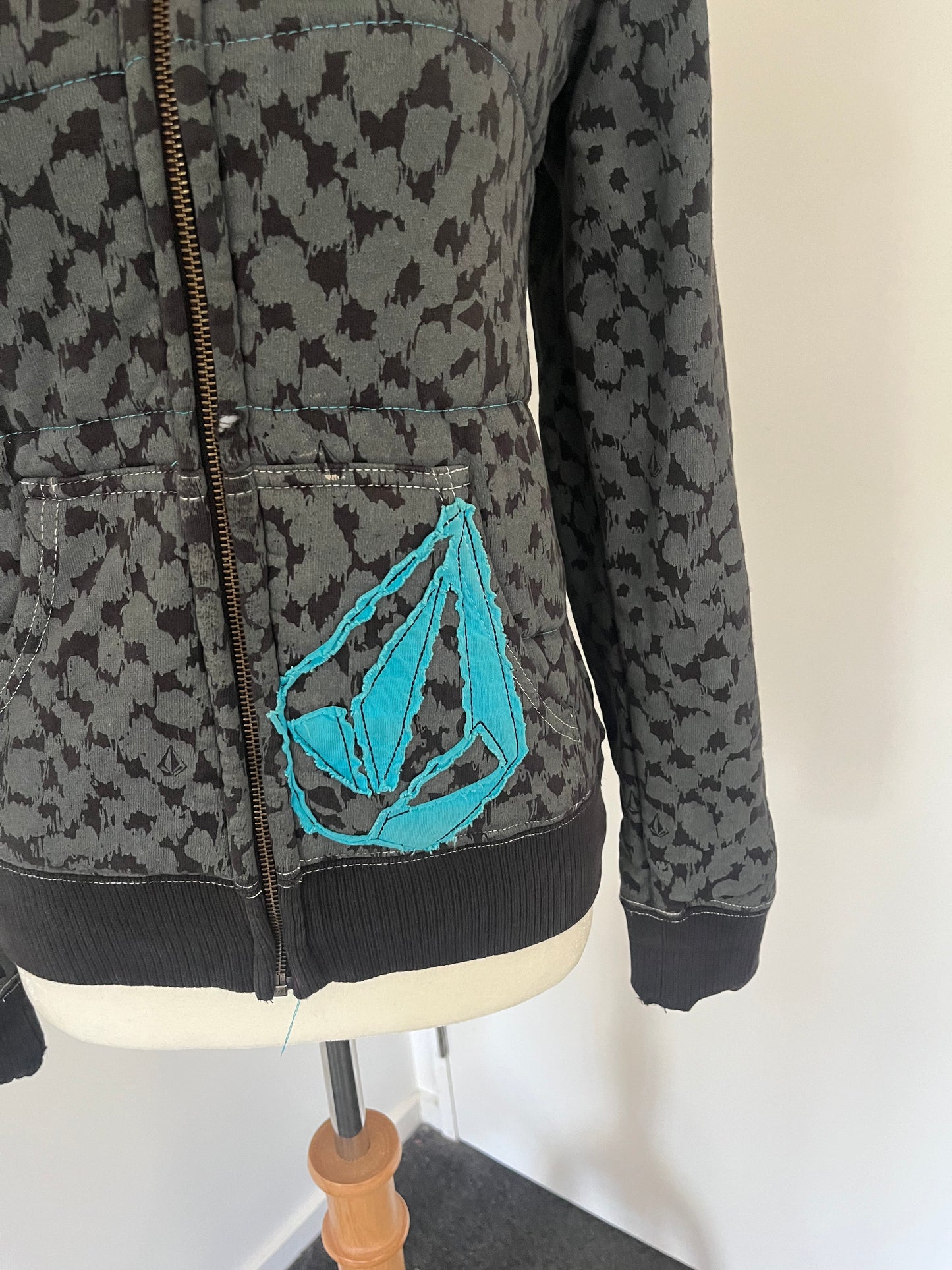 volcom fur hoodie - XS