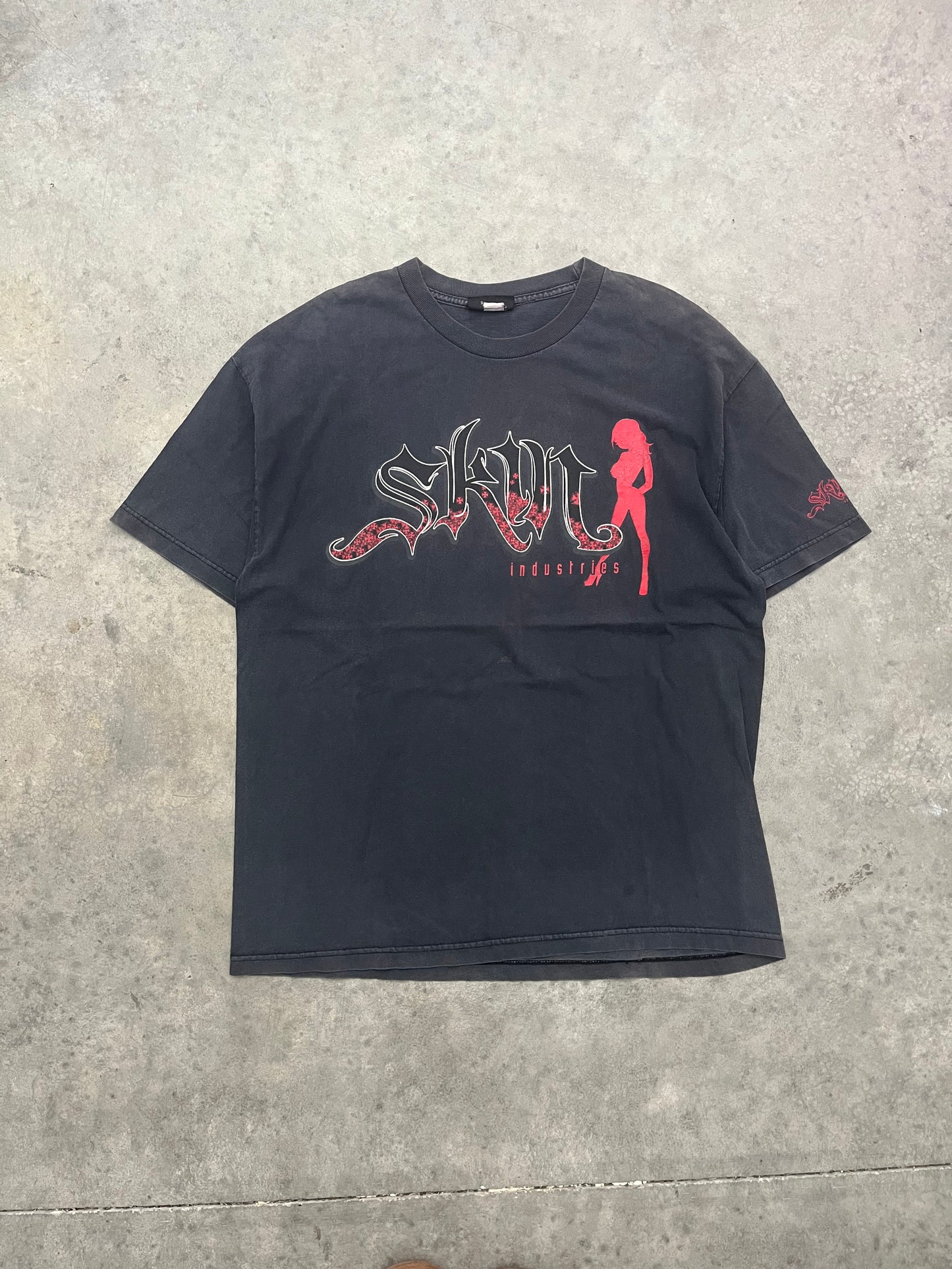skin industries tee - XXL