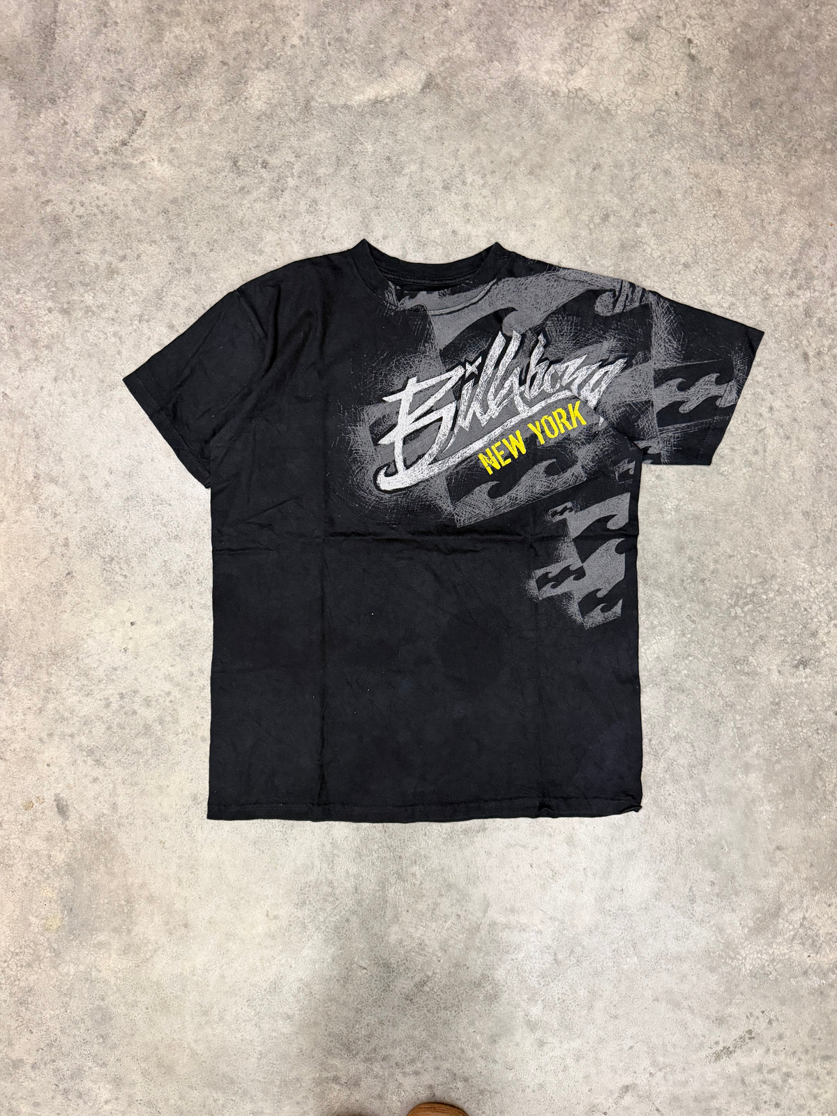 billabong tee - M/L