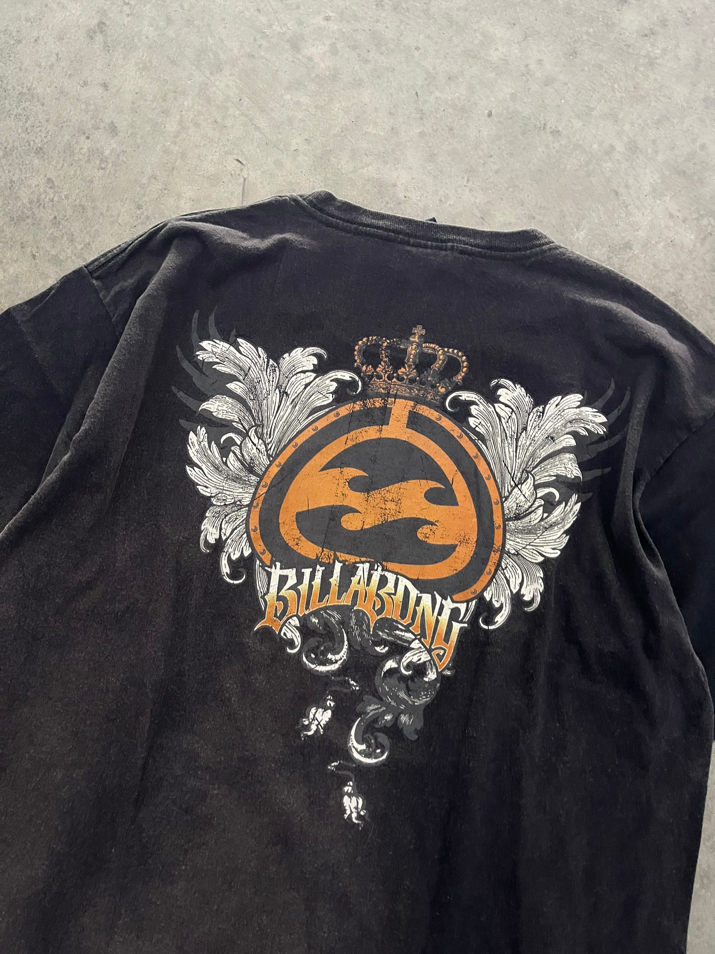 faded billabong tee - L