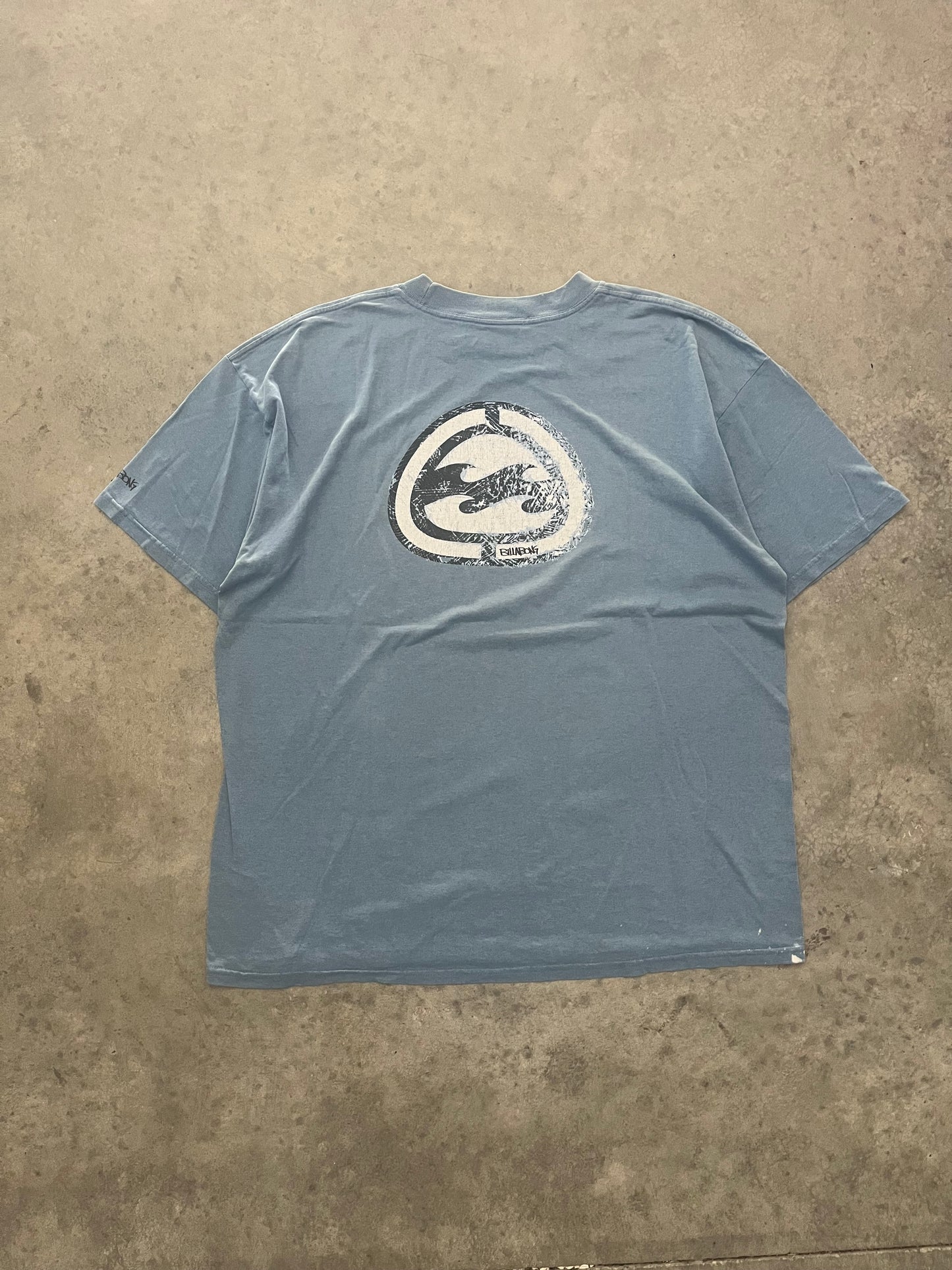 faded billabong tee - XL