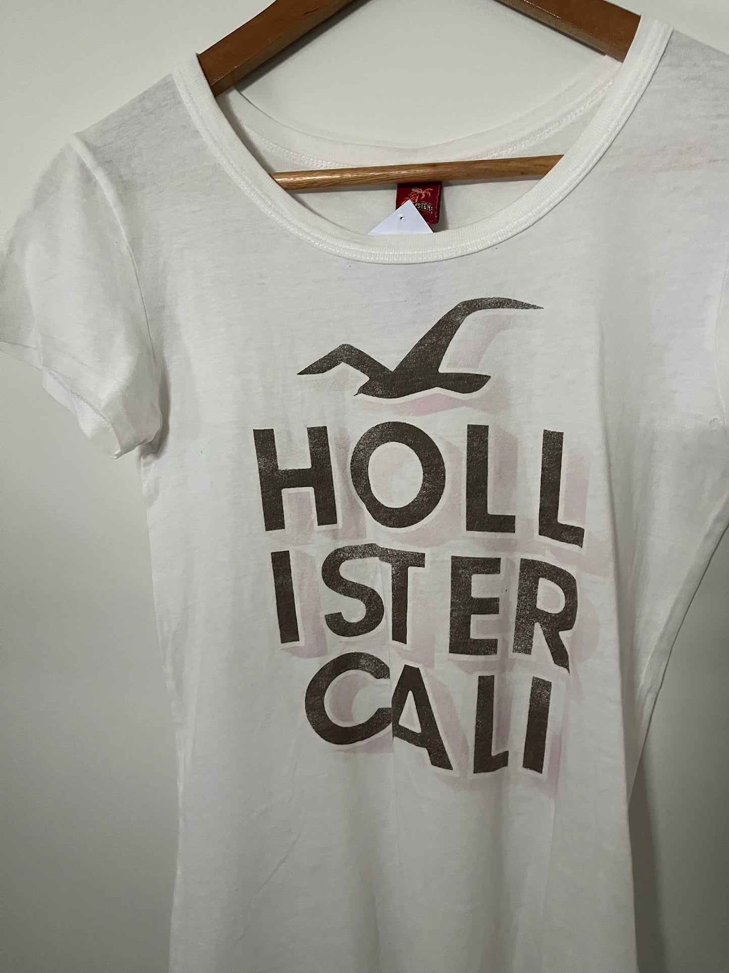 holister tee