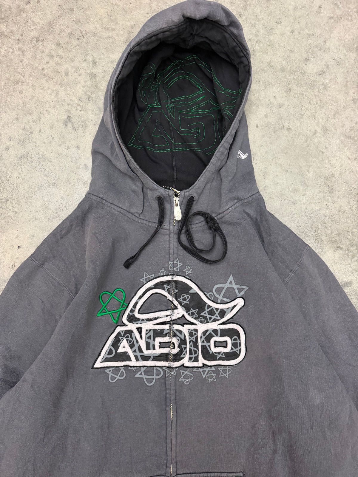 Adio zip up hoodie - L