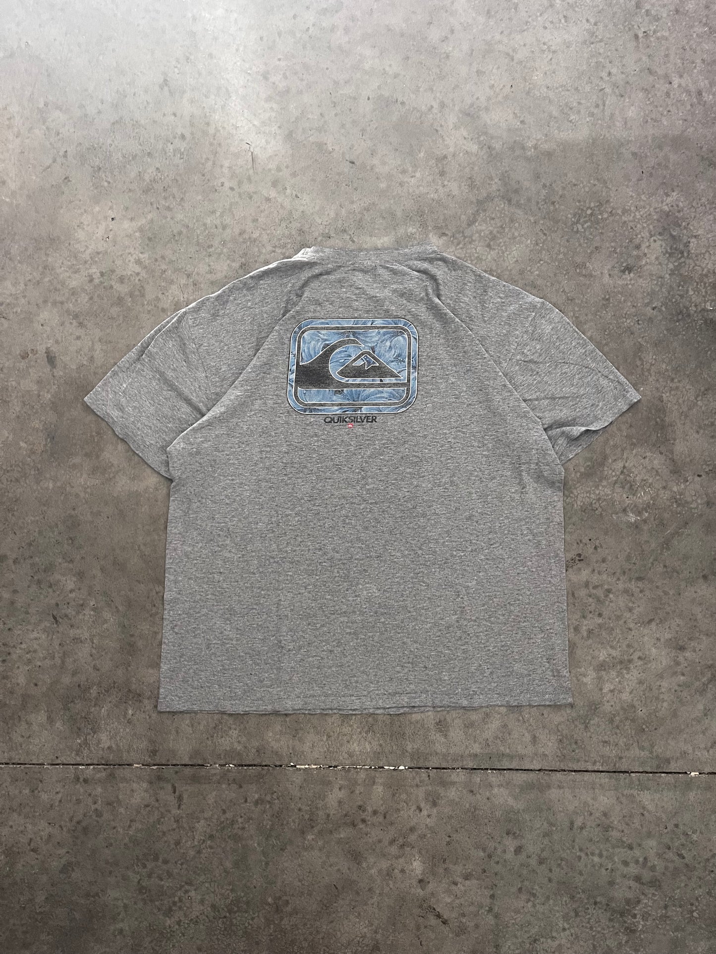 quiksilver tee - XL