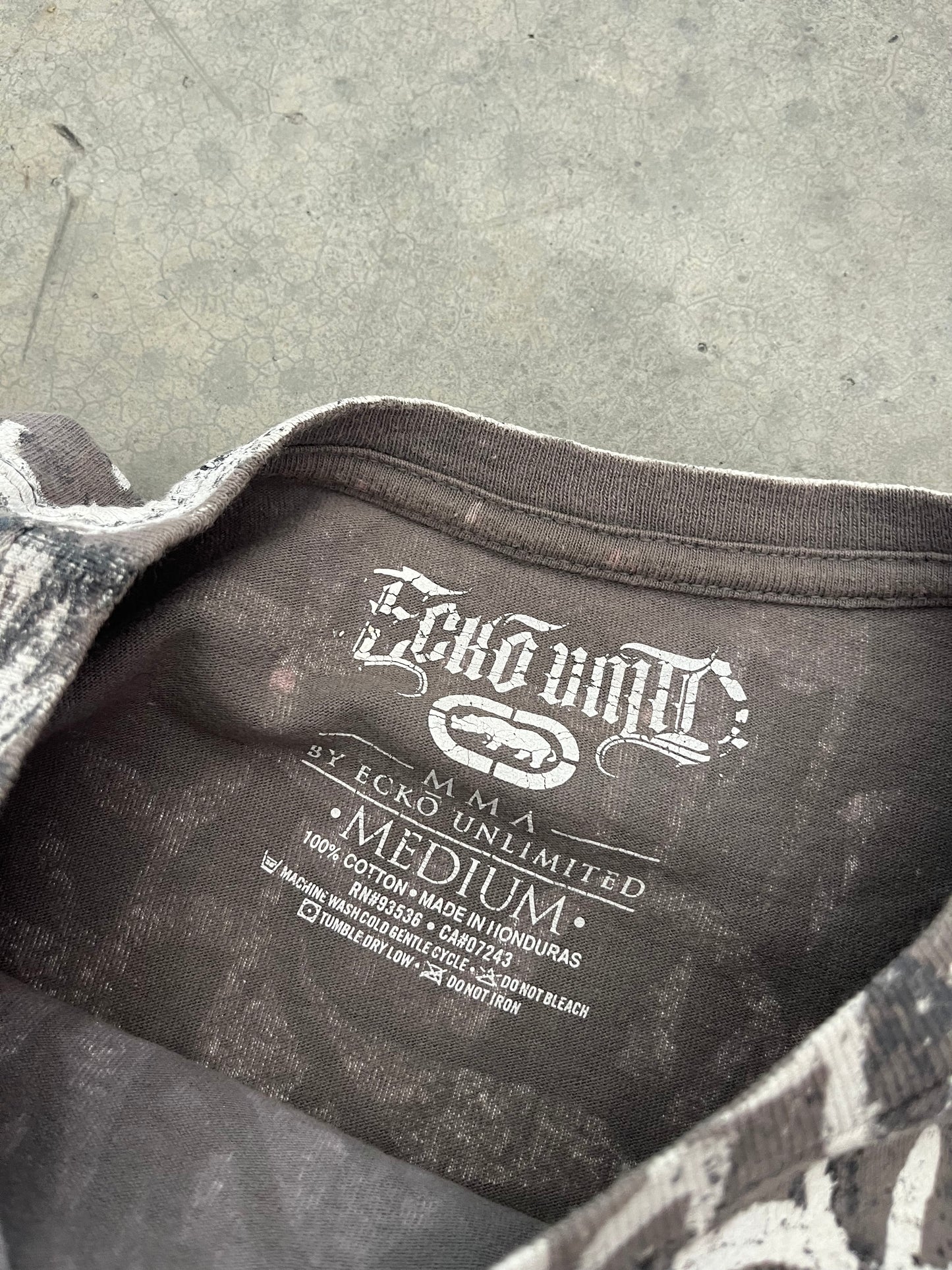 ecko unltd double sided graphic tee - M