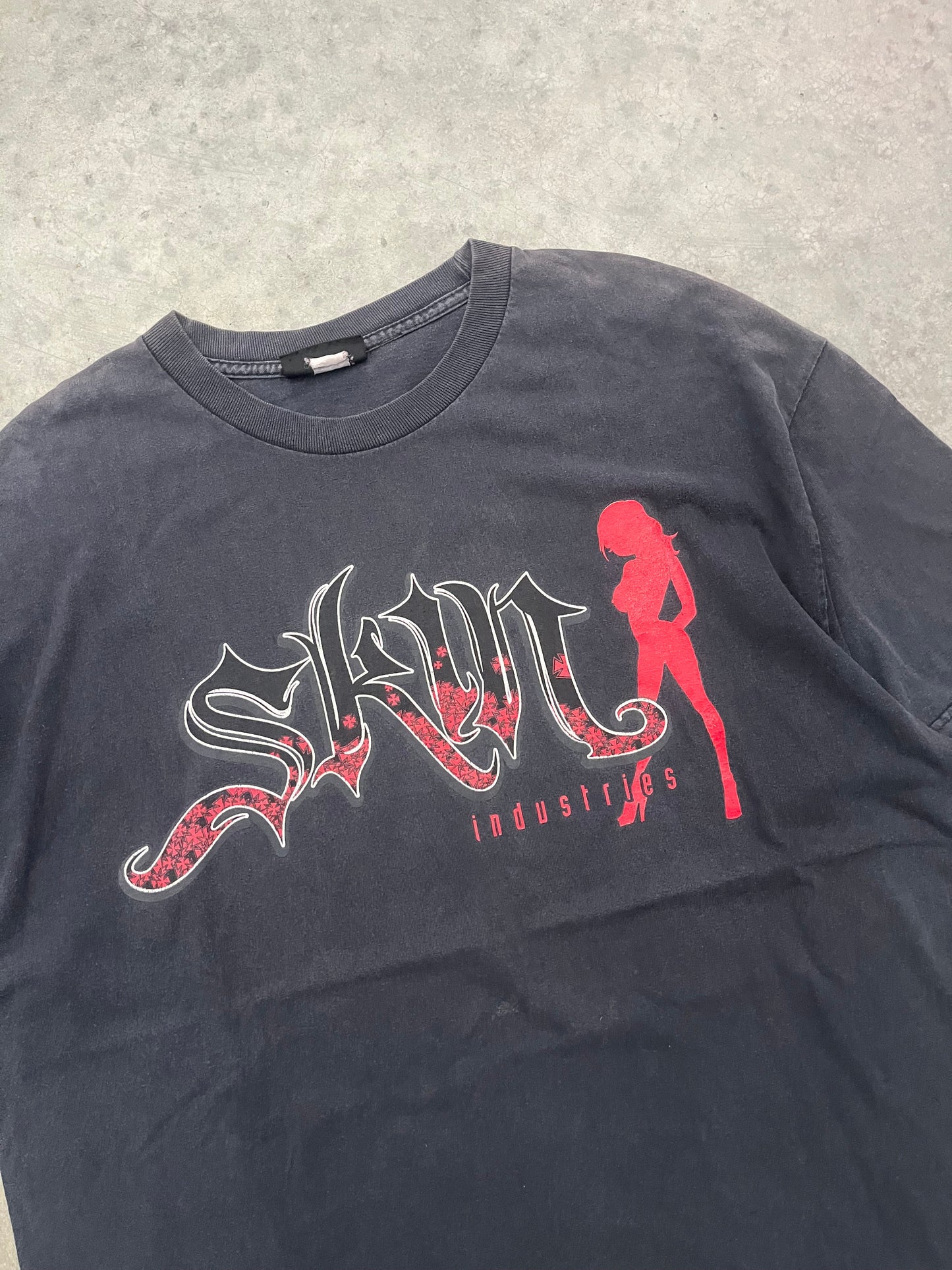 skin industries tee - XXL