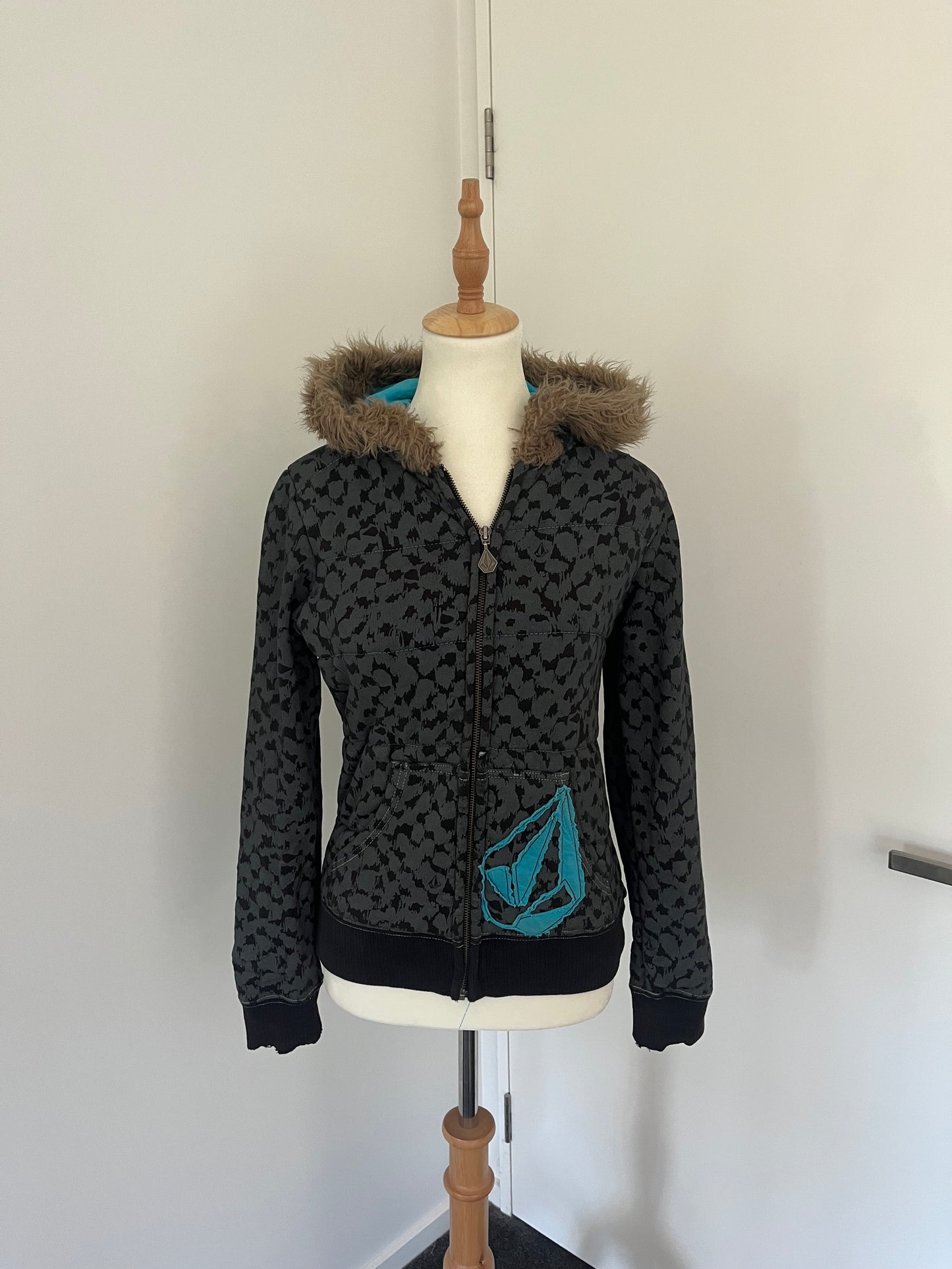 volcom fur hoodie - XS