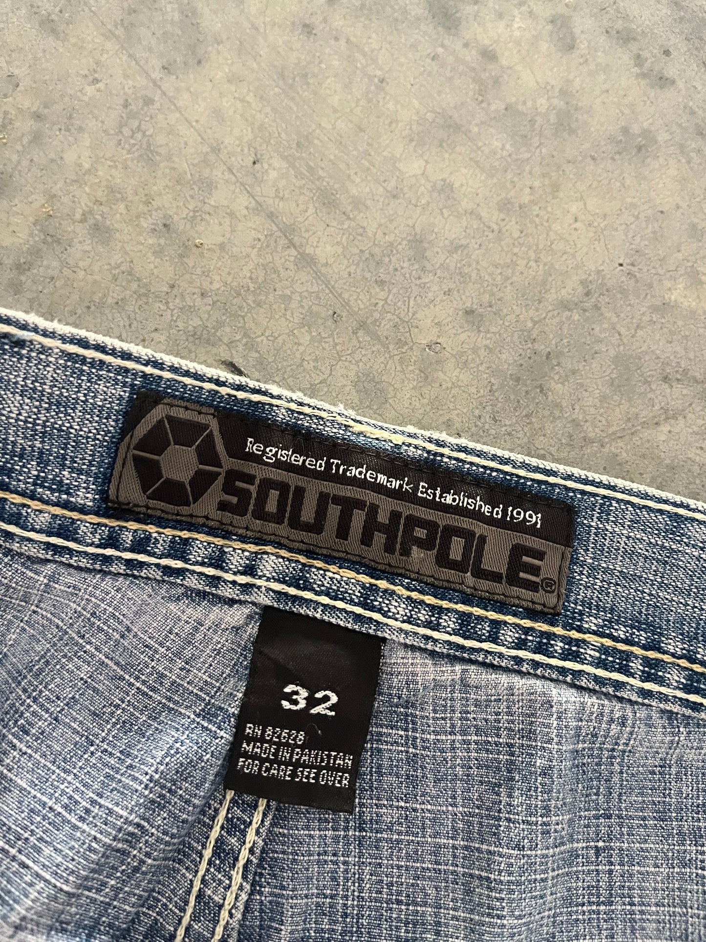 another pair of clean southpoles