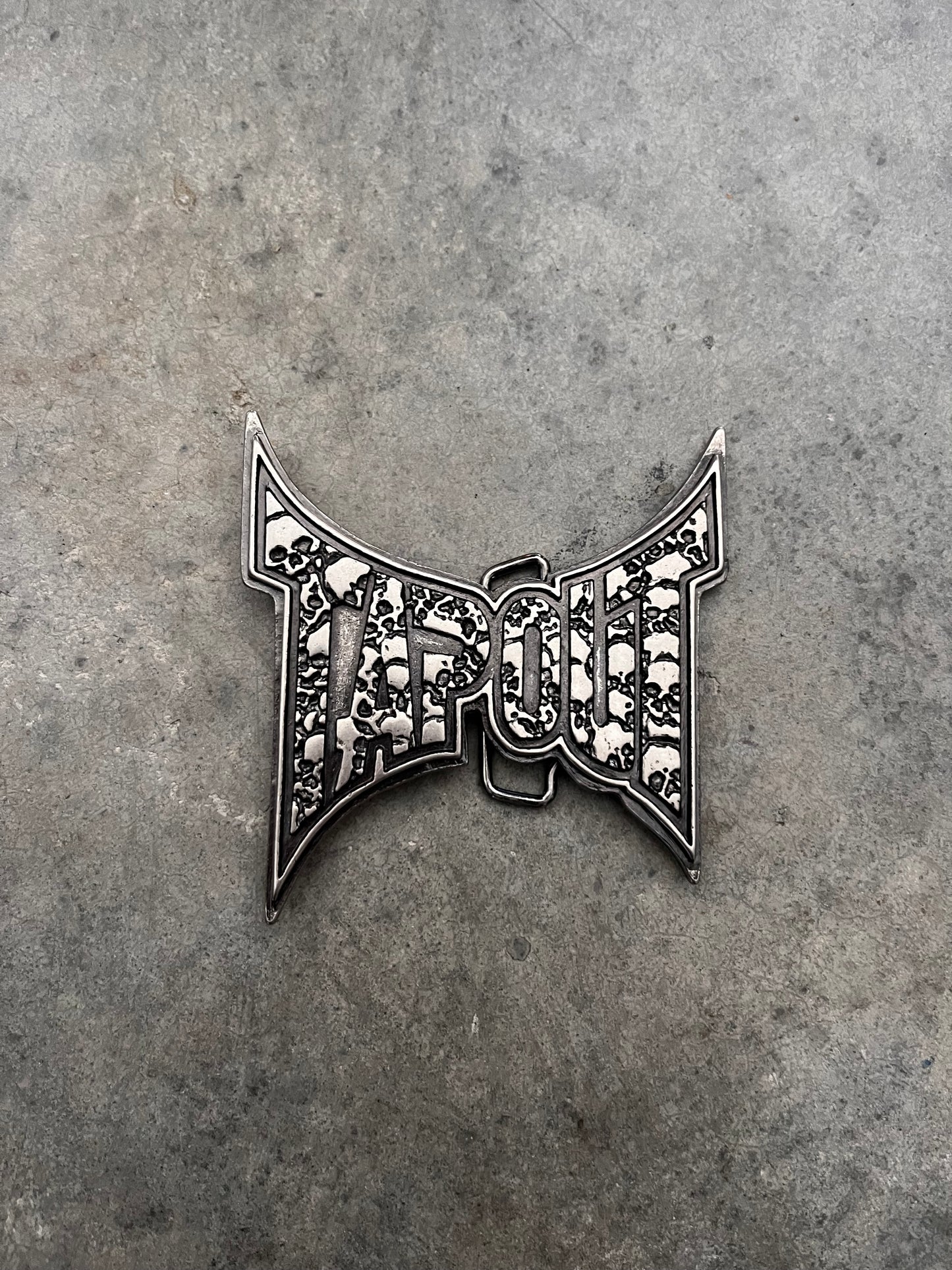 Skull tapout belt buckle