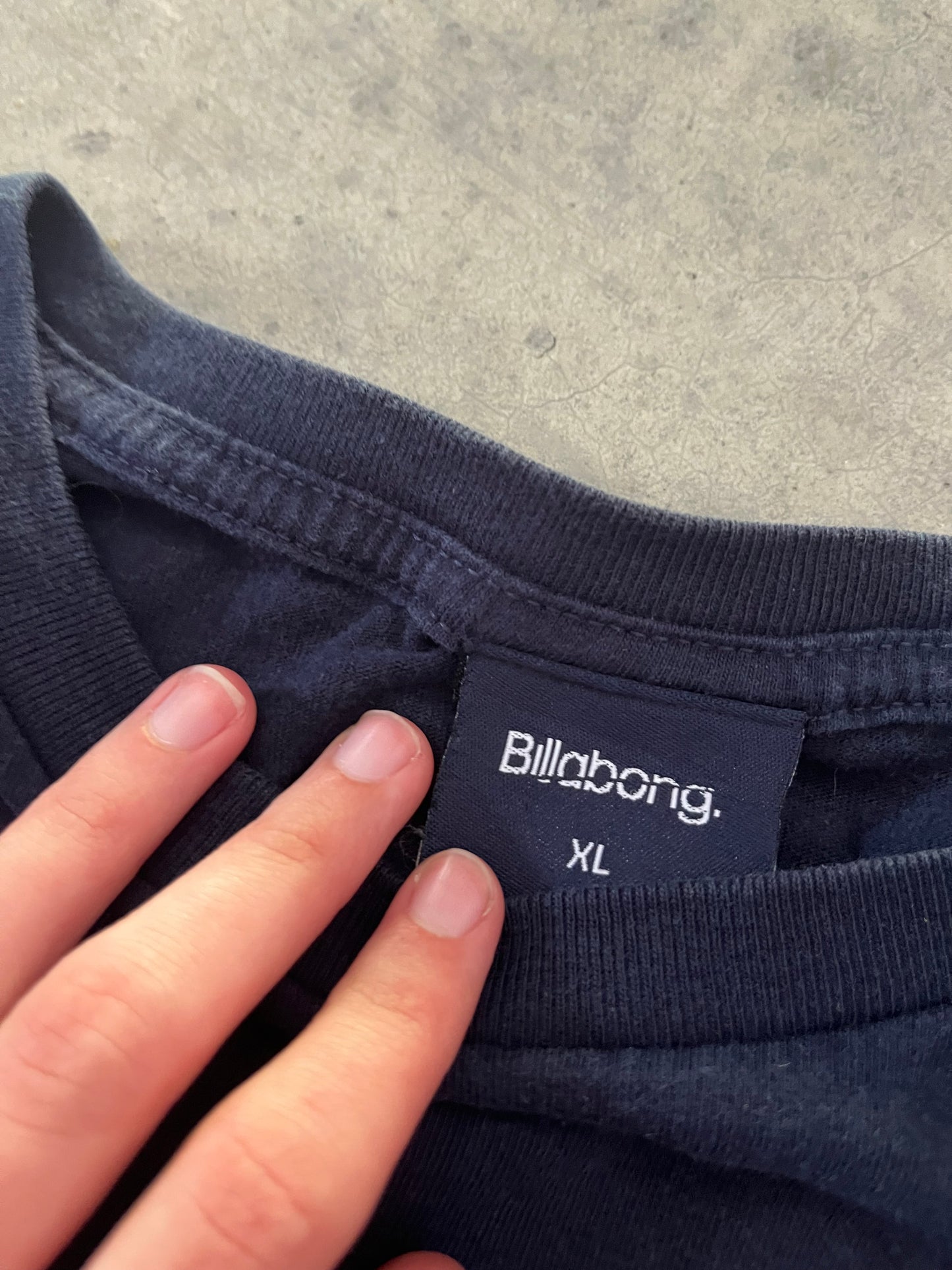 billabong tee - XL