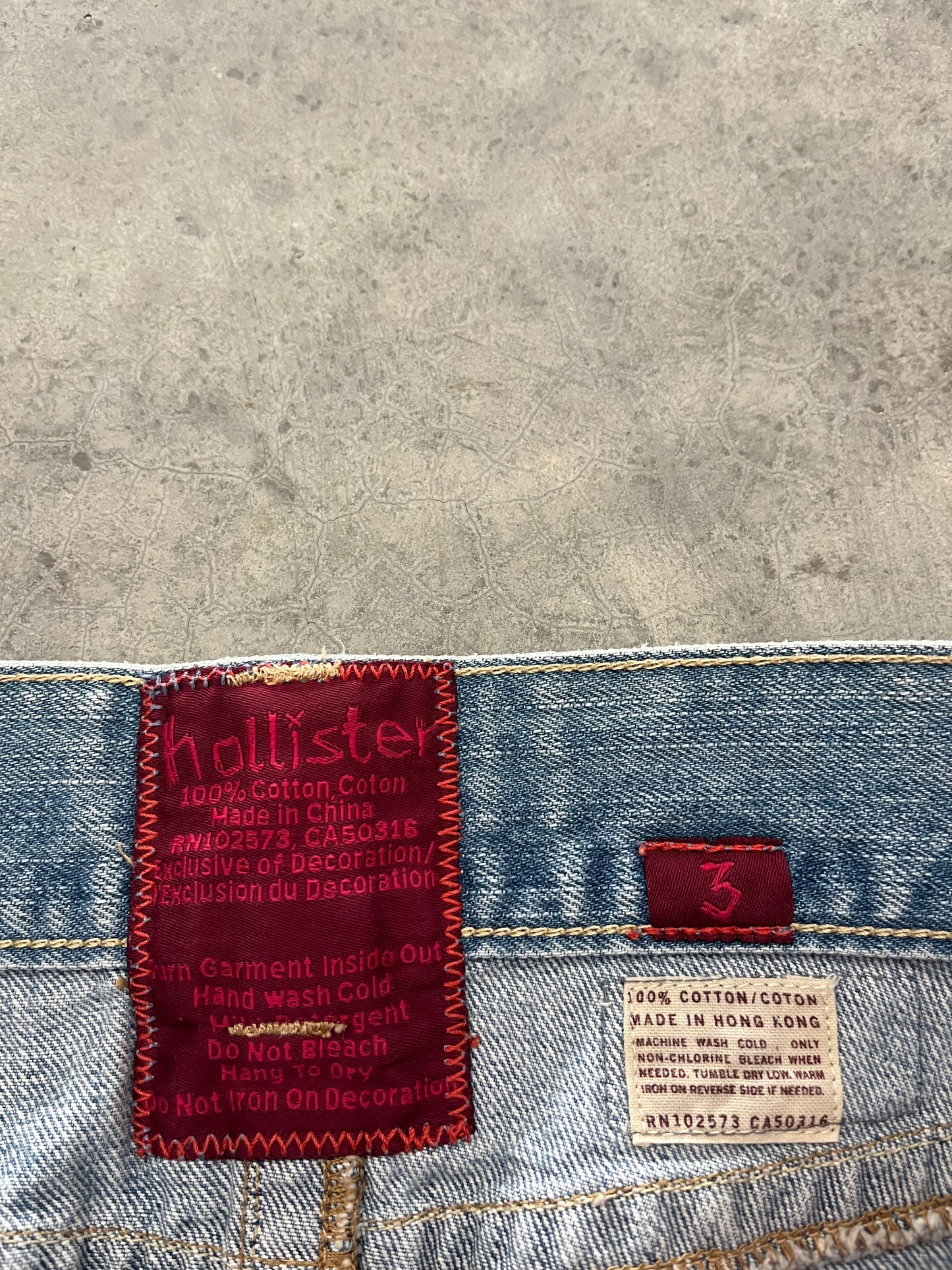 Hollister mini skirt