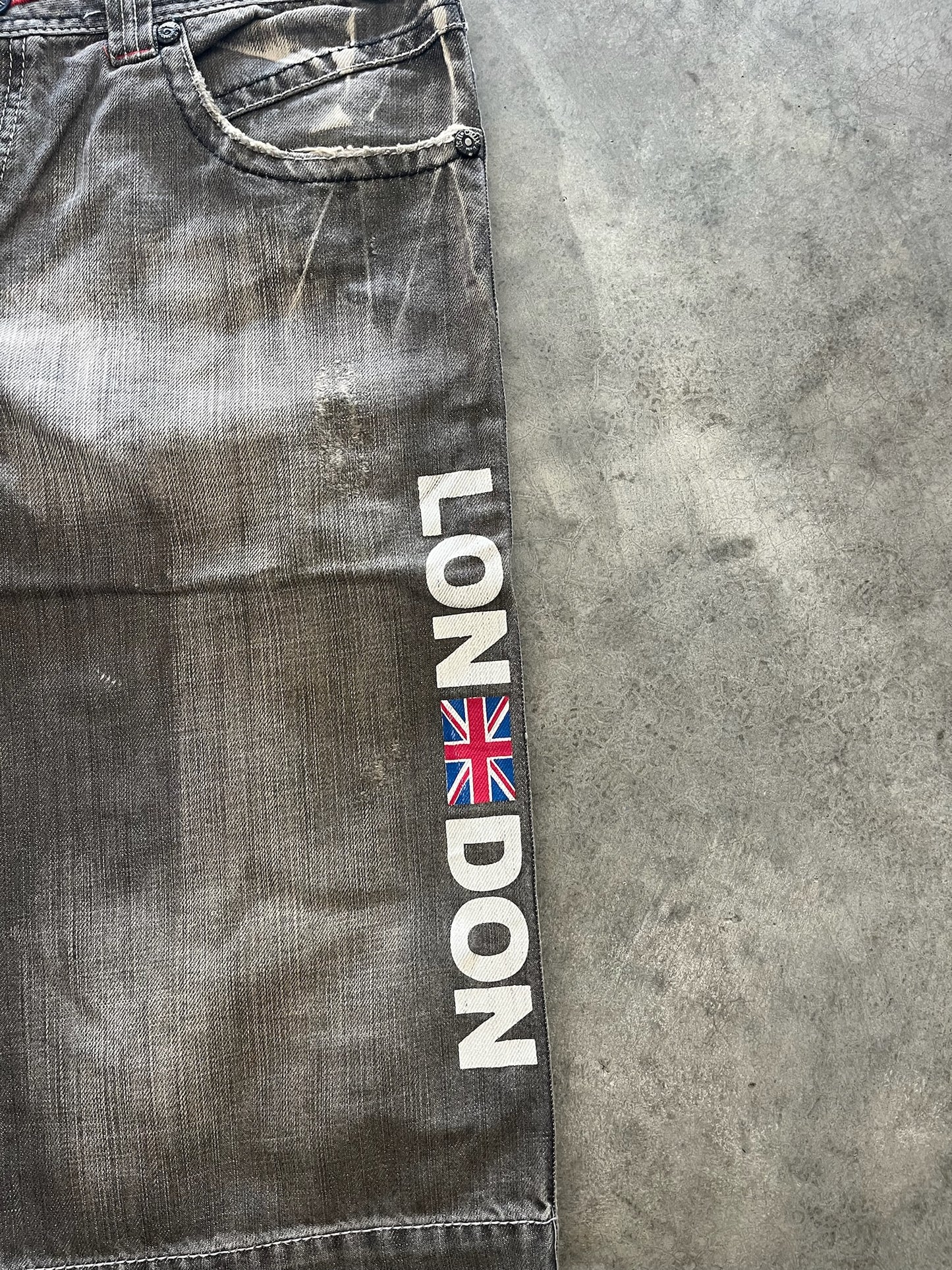 “London” jorts