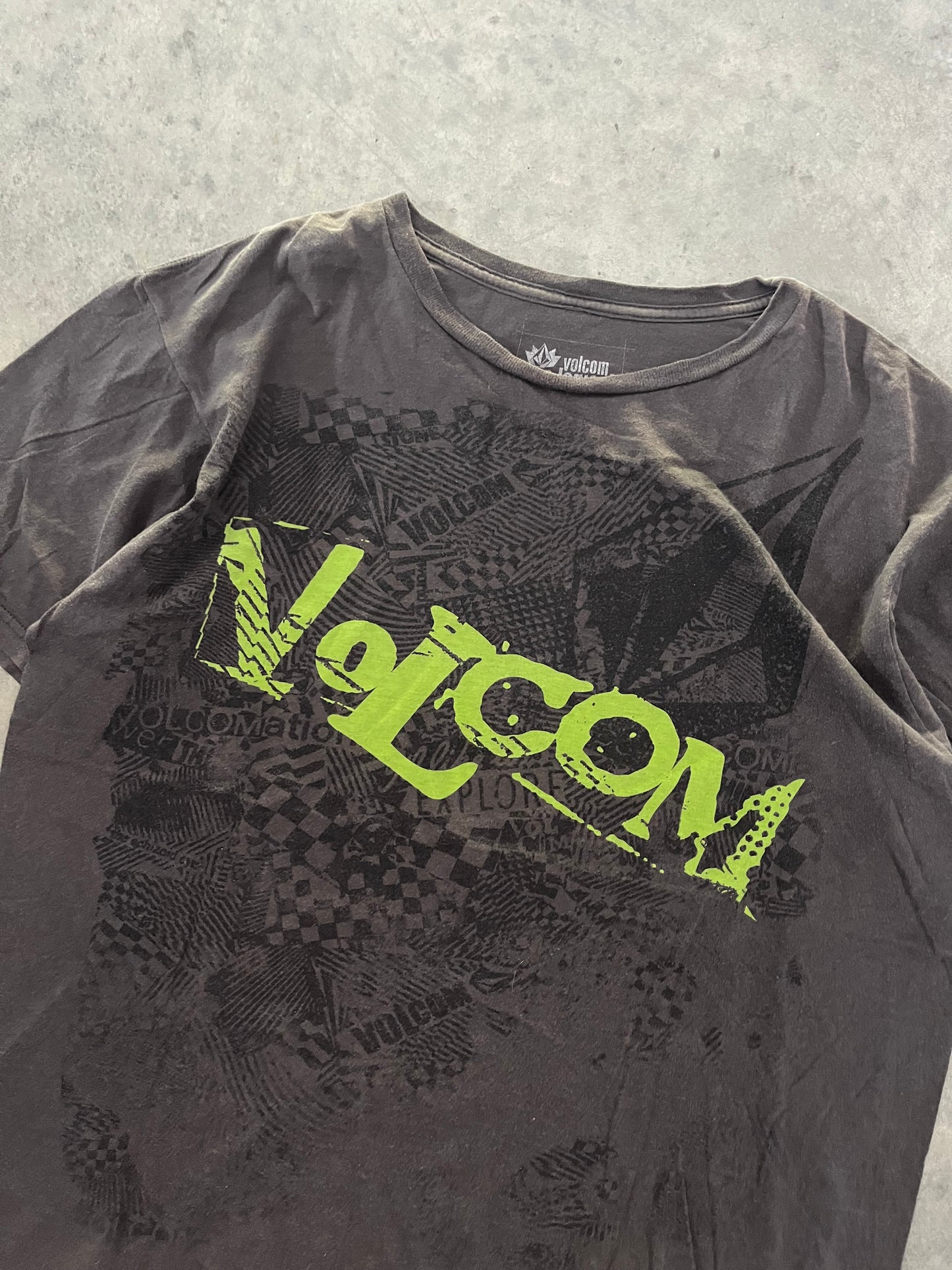 volcom tee - L