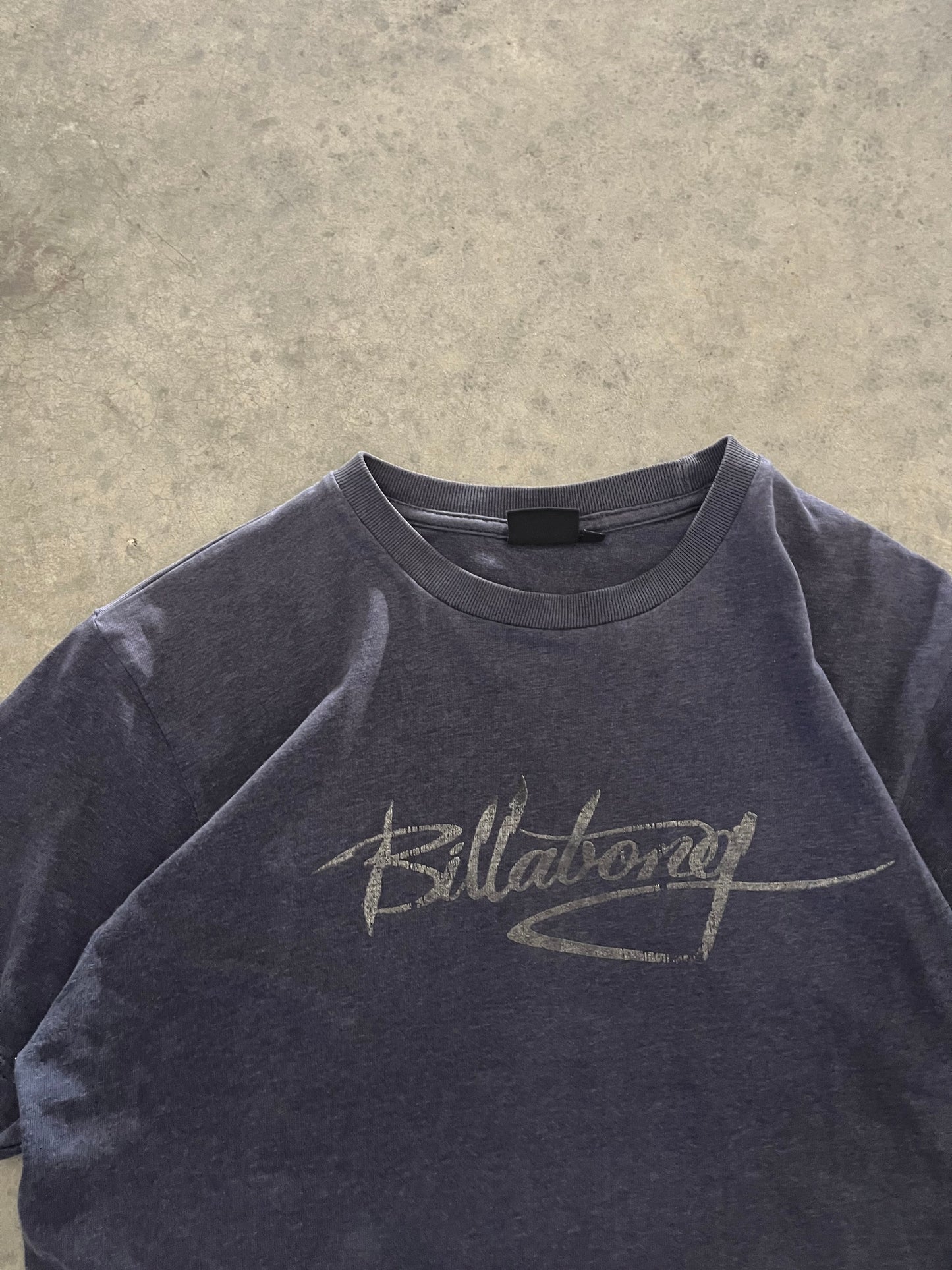 vintage billabong tee