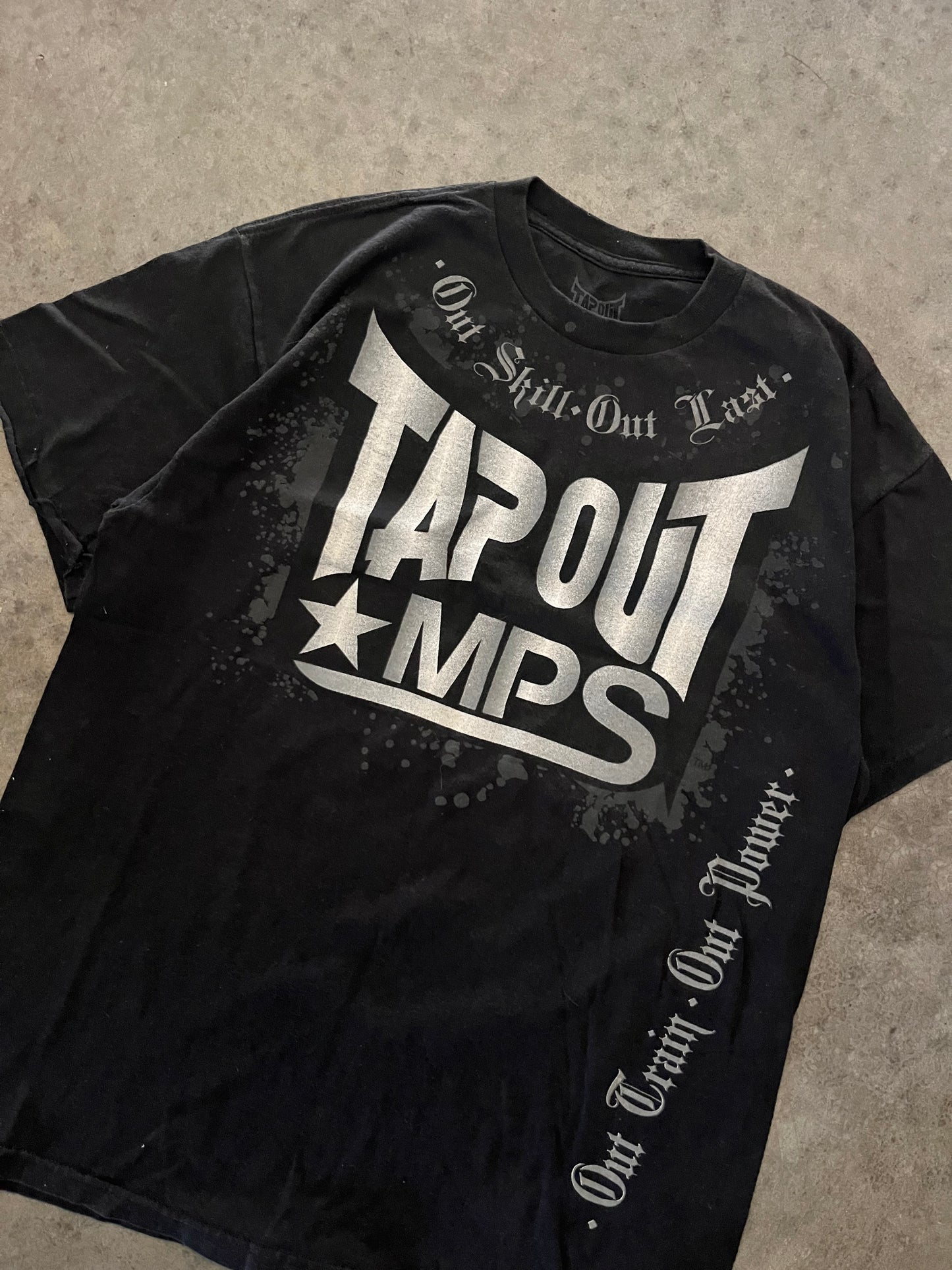 Tapout tee