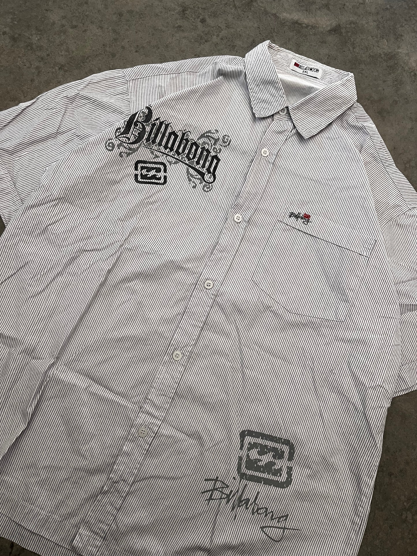 Billabong button up - L