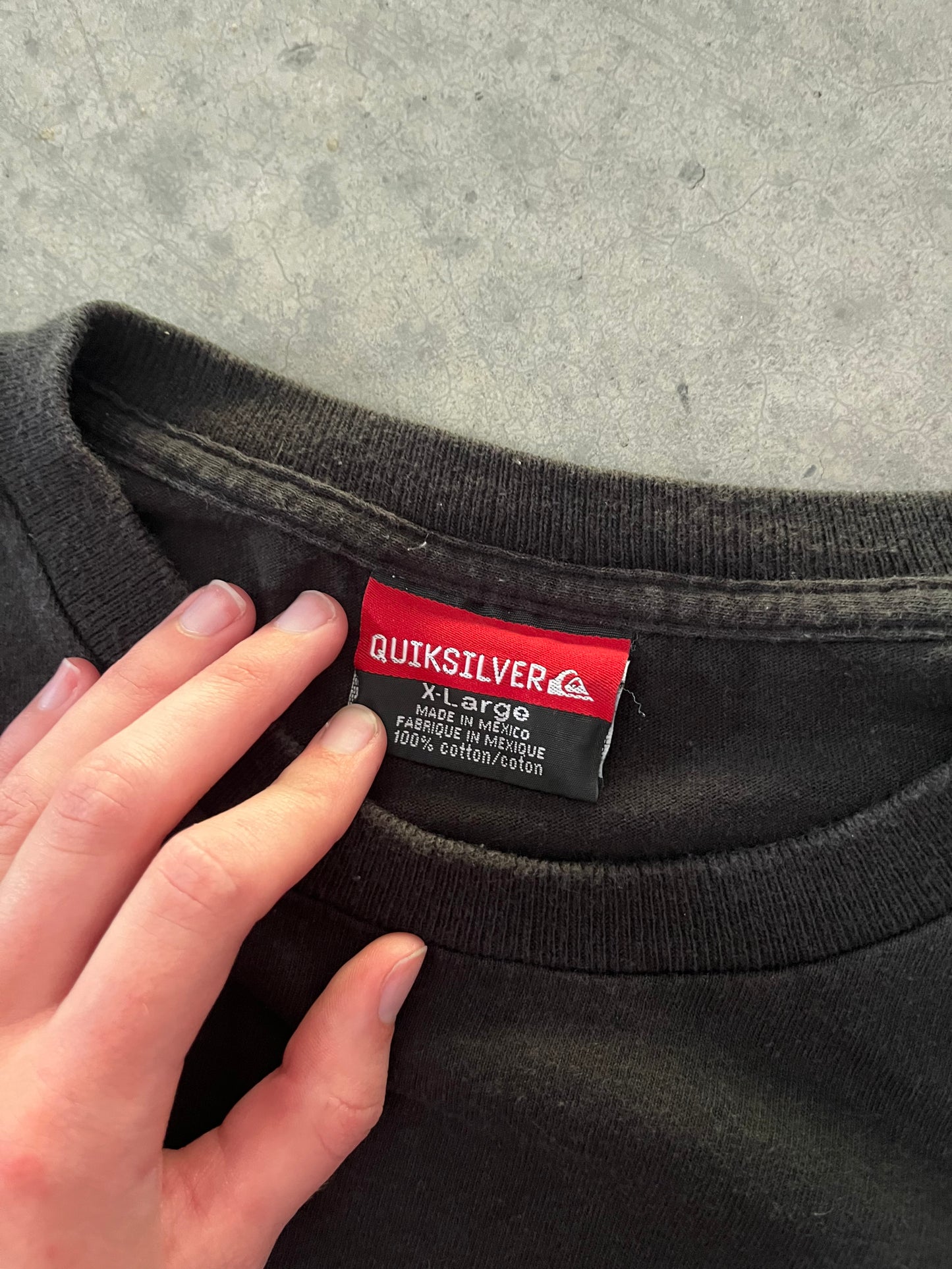 quiksilver long sleeve - XL