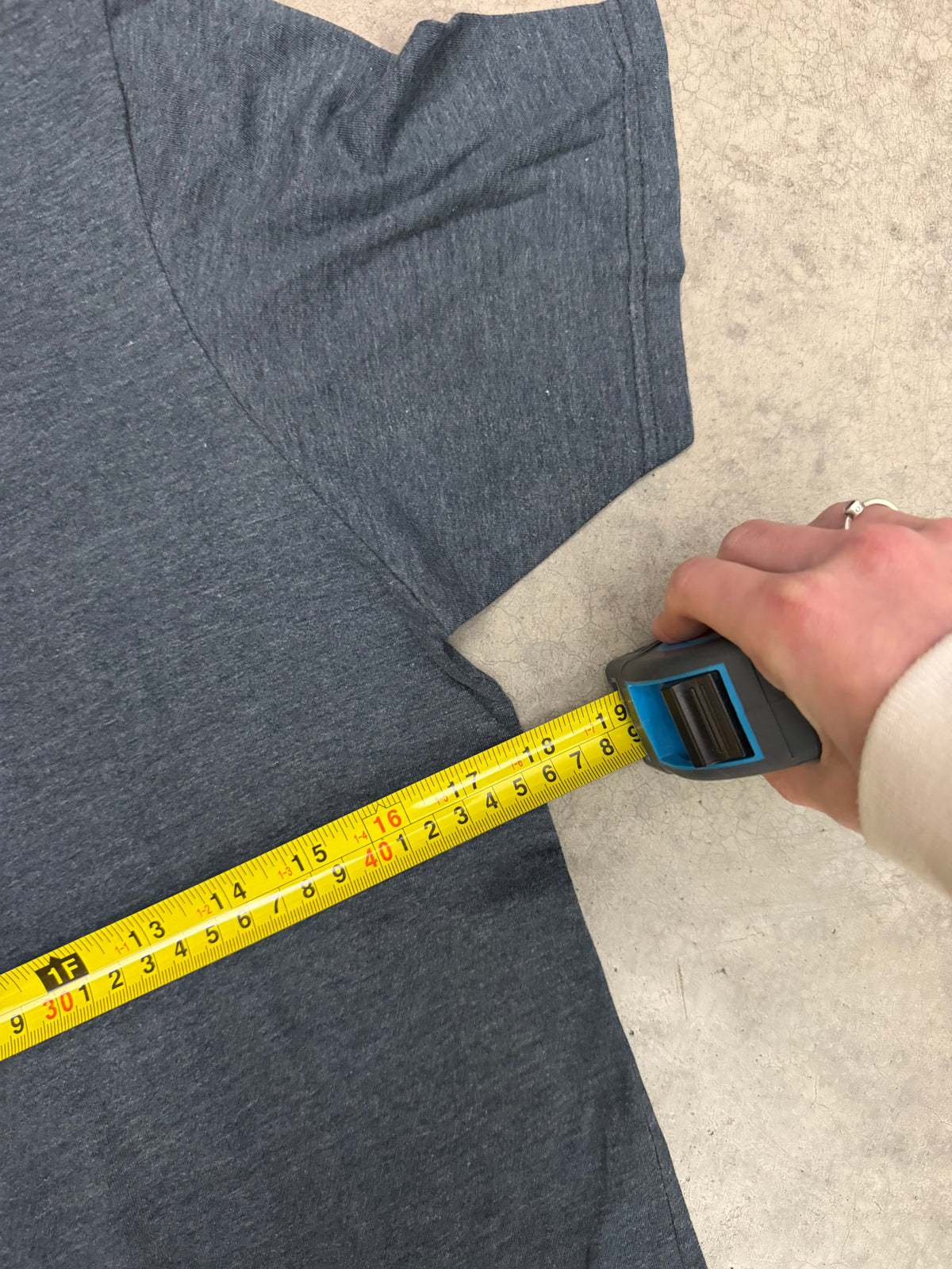 hybrid tee - M