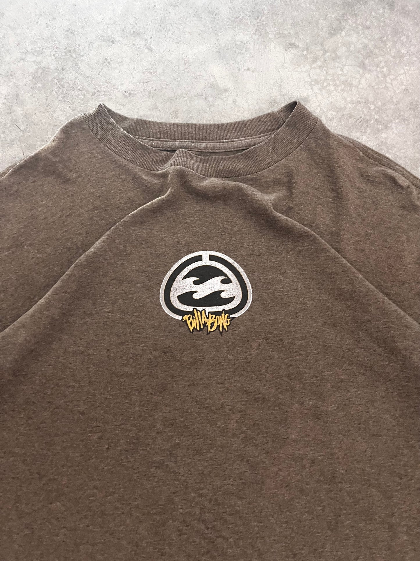 billabong tee - L