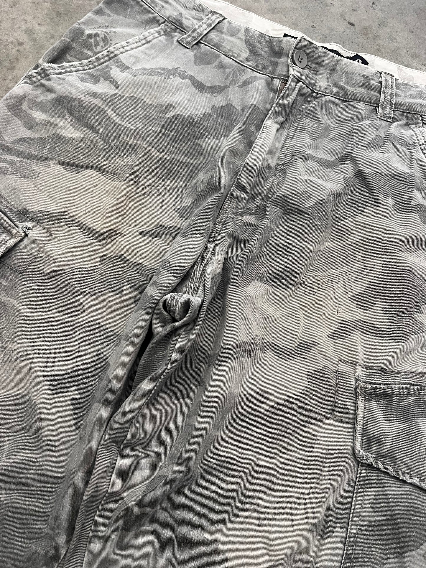 billabong camo shorts - 34