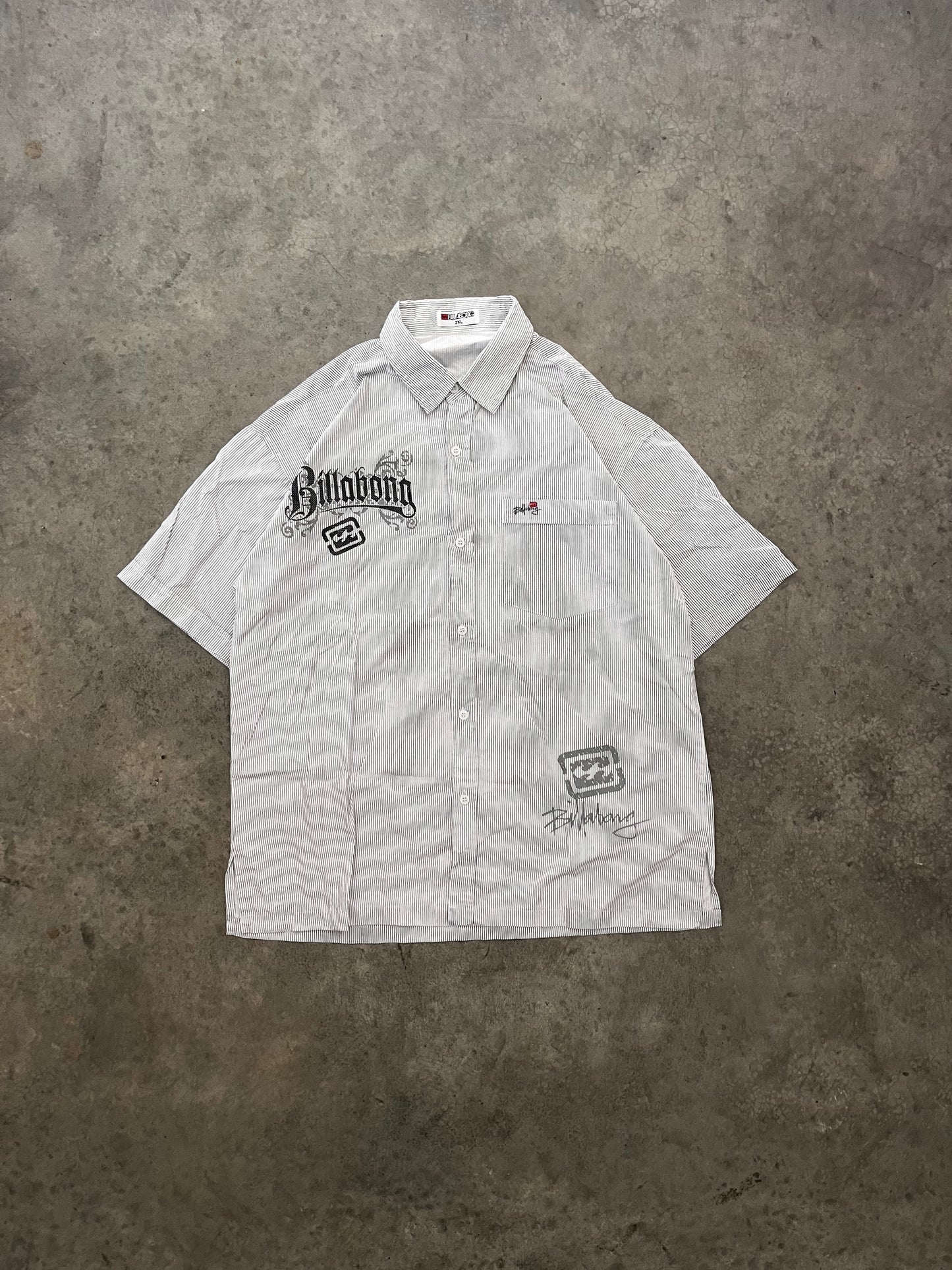 Billabong button up - L