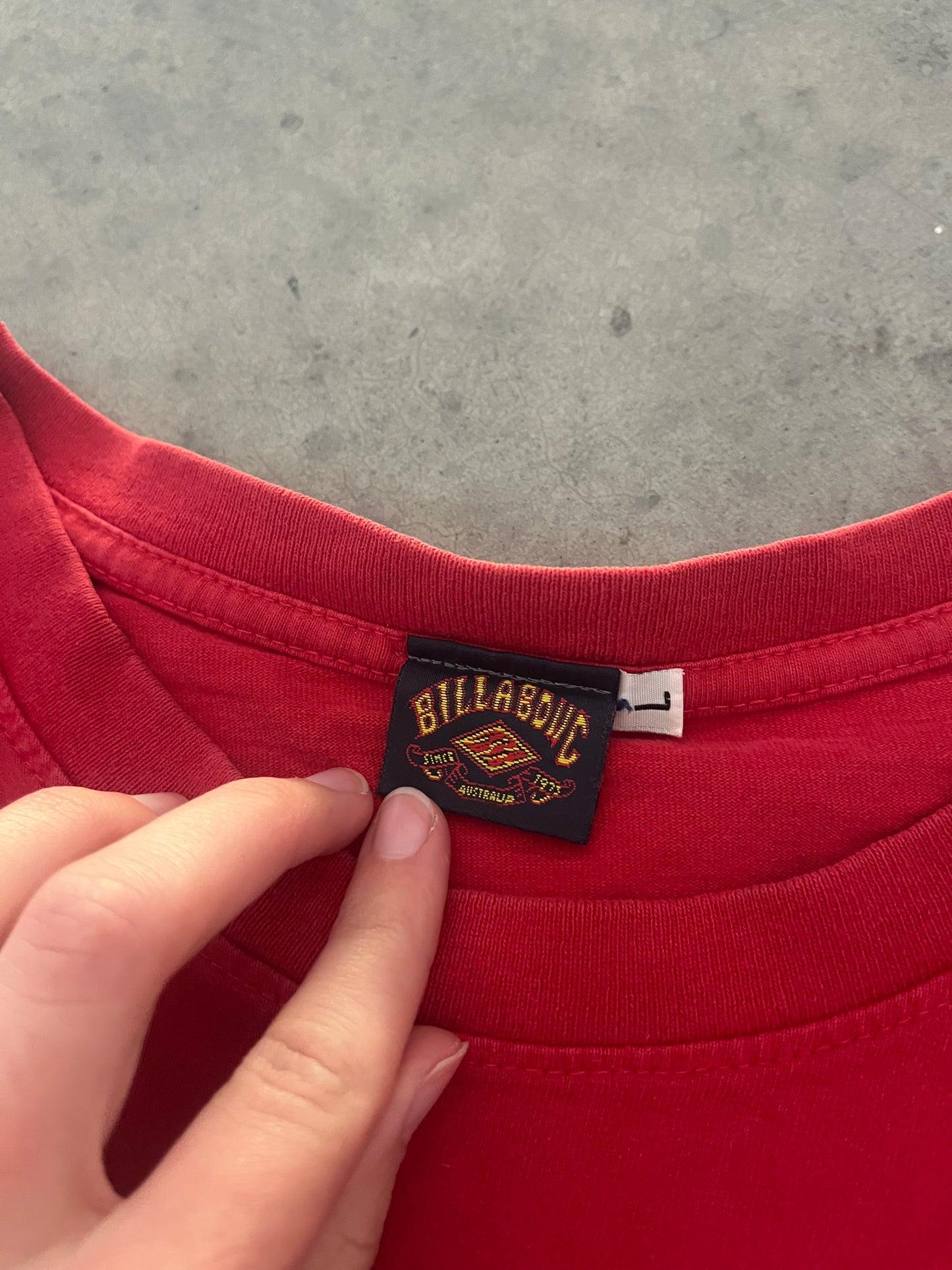 billabong tee - L