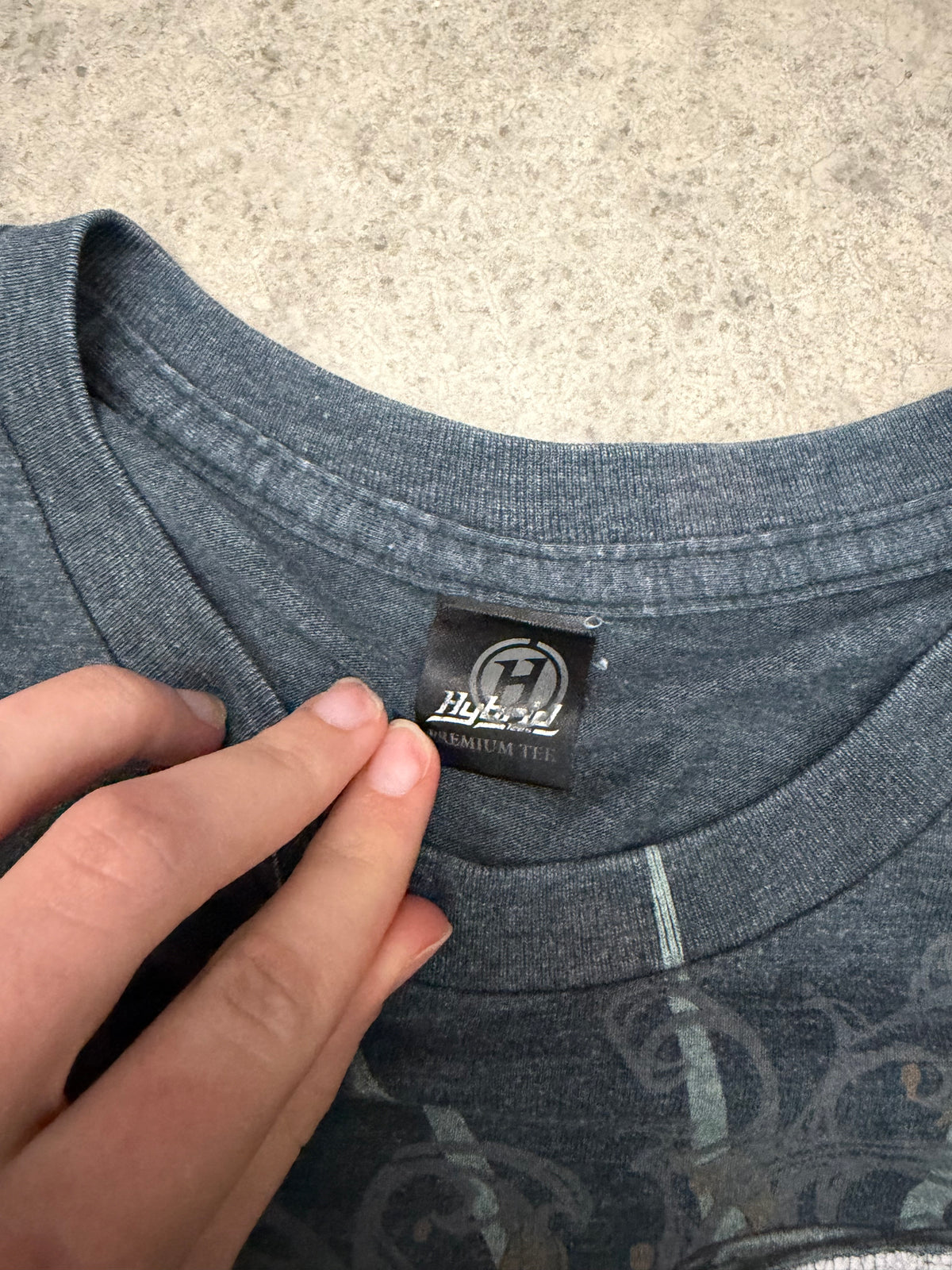 hybrid tee - M