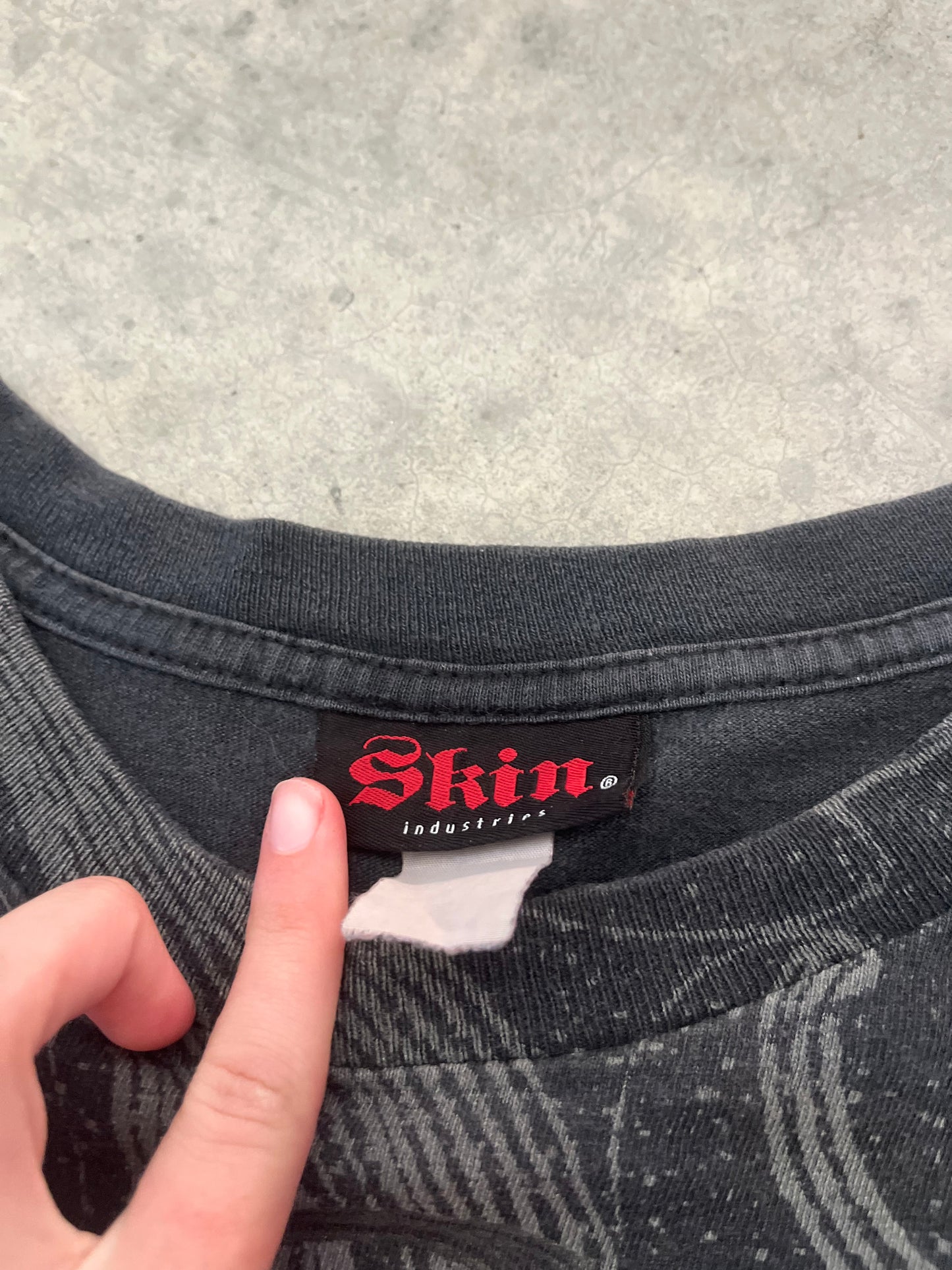 sick skin industries tee - XL