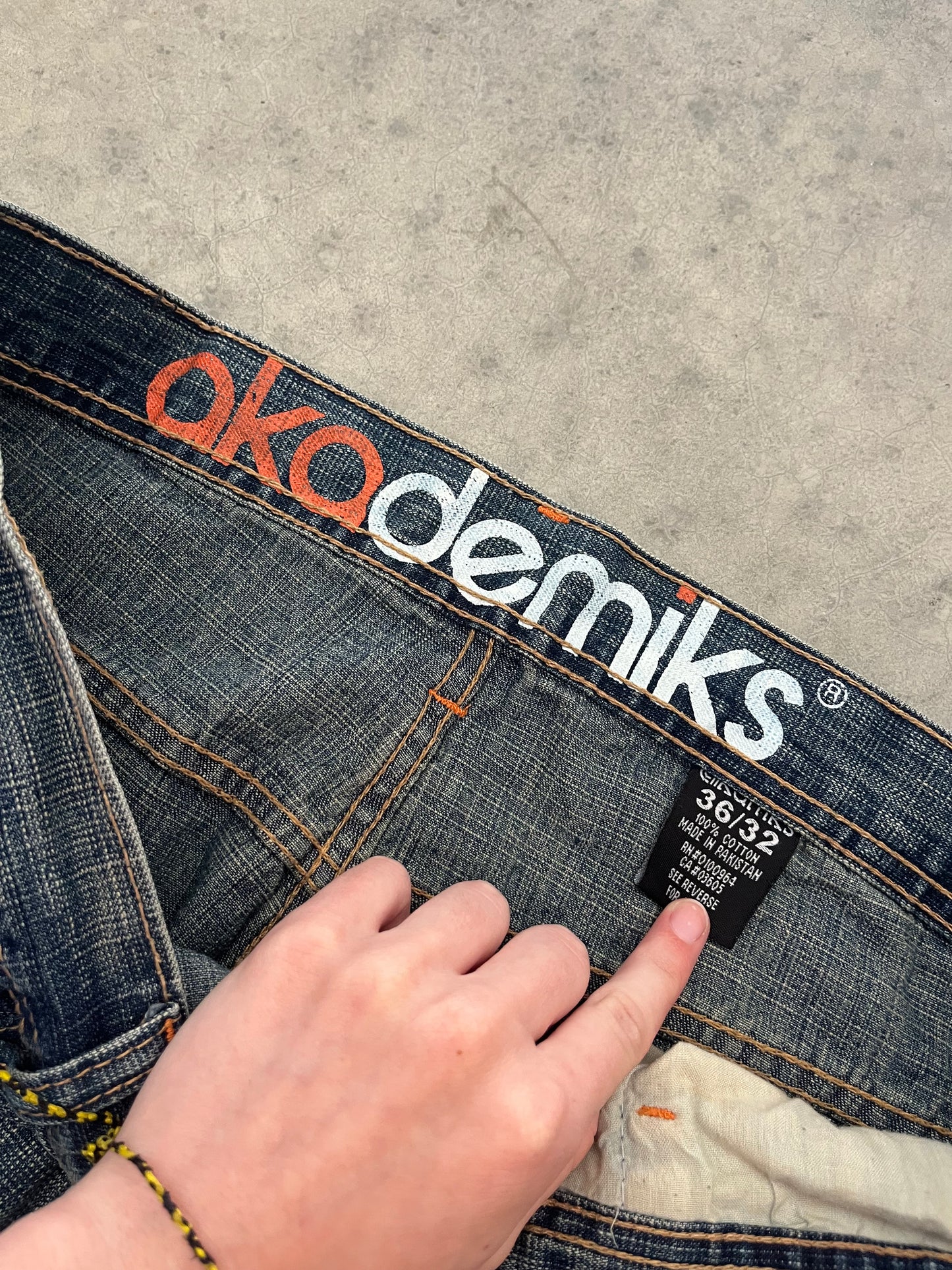 Akademiks jeans - 36