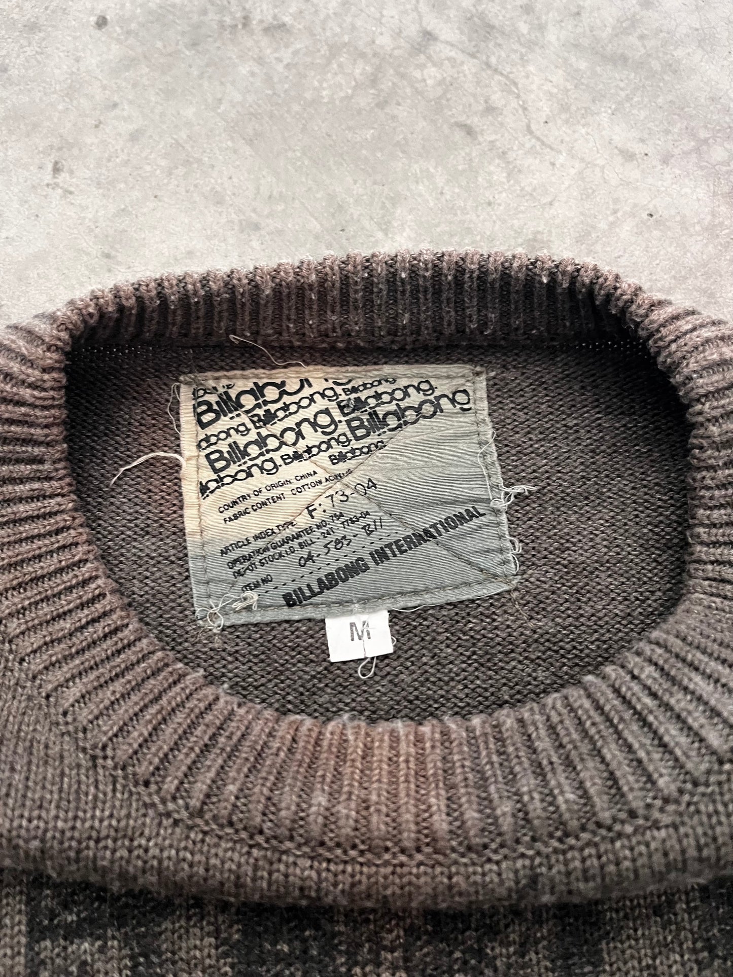 billabong sweater - M