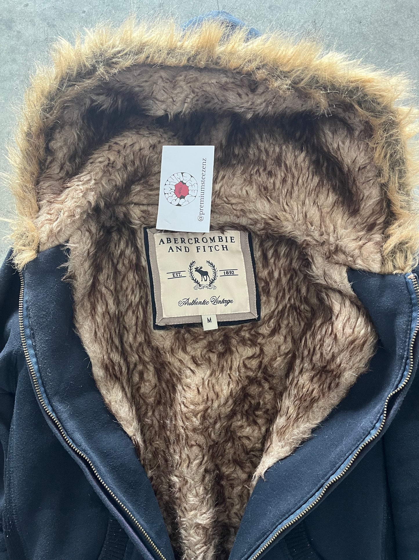 abercrombie and fitch hoodie - M wmns