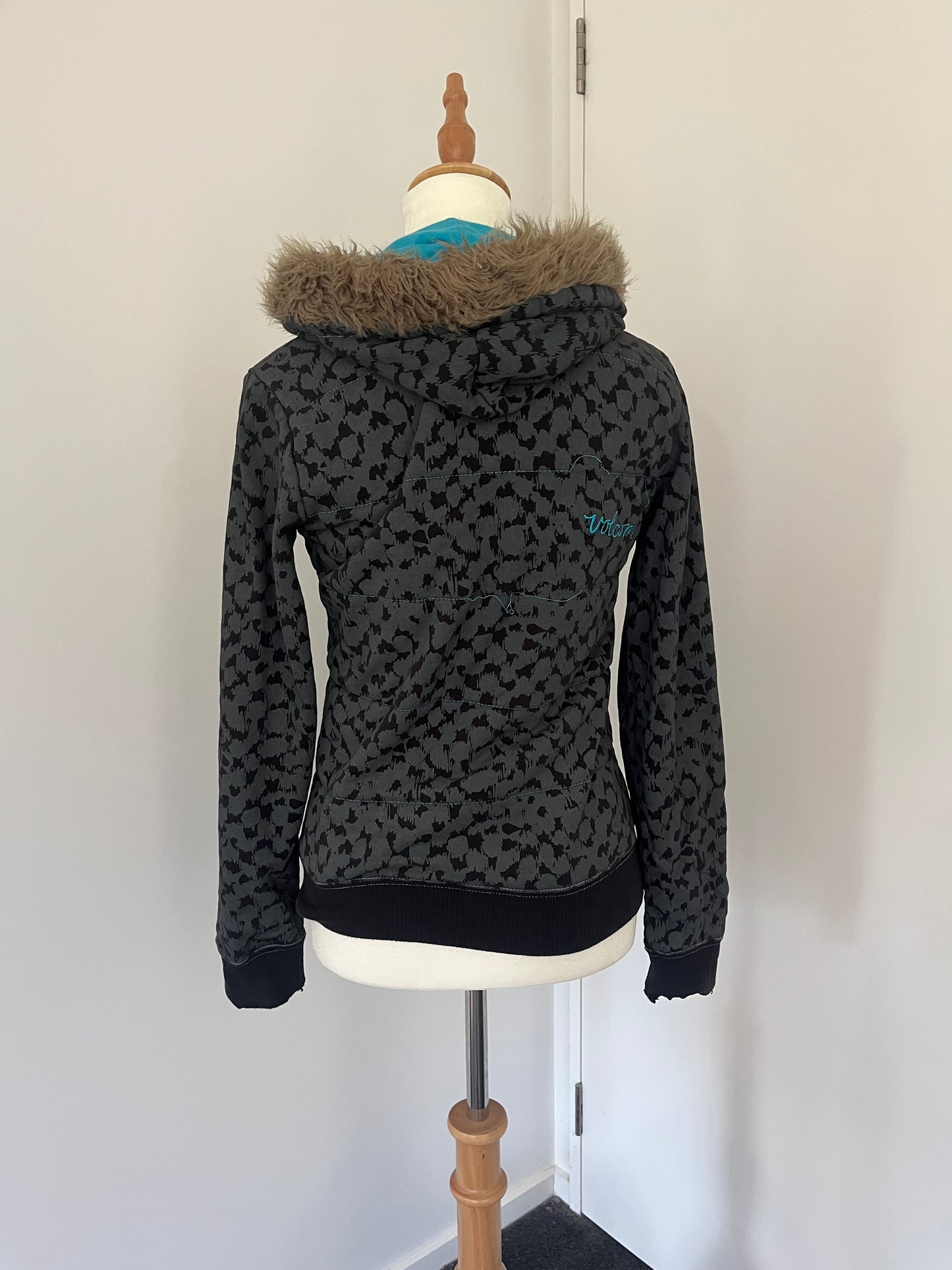 volcom fur hoodie - XS
