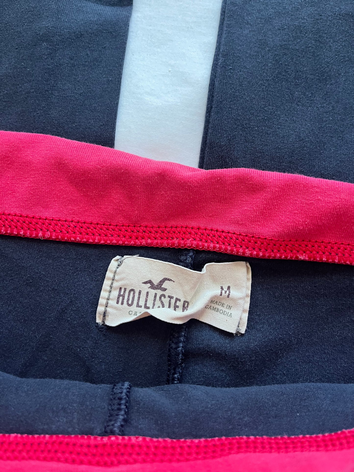 hollister fold over pants - M