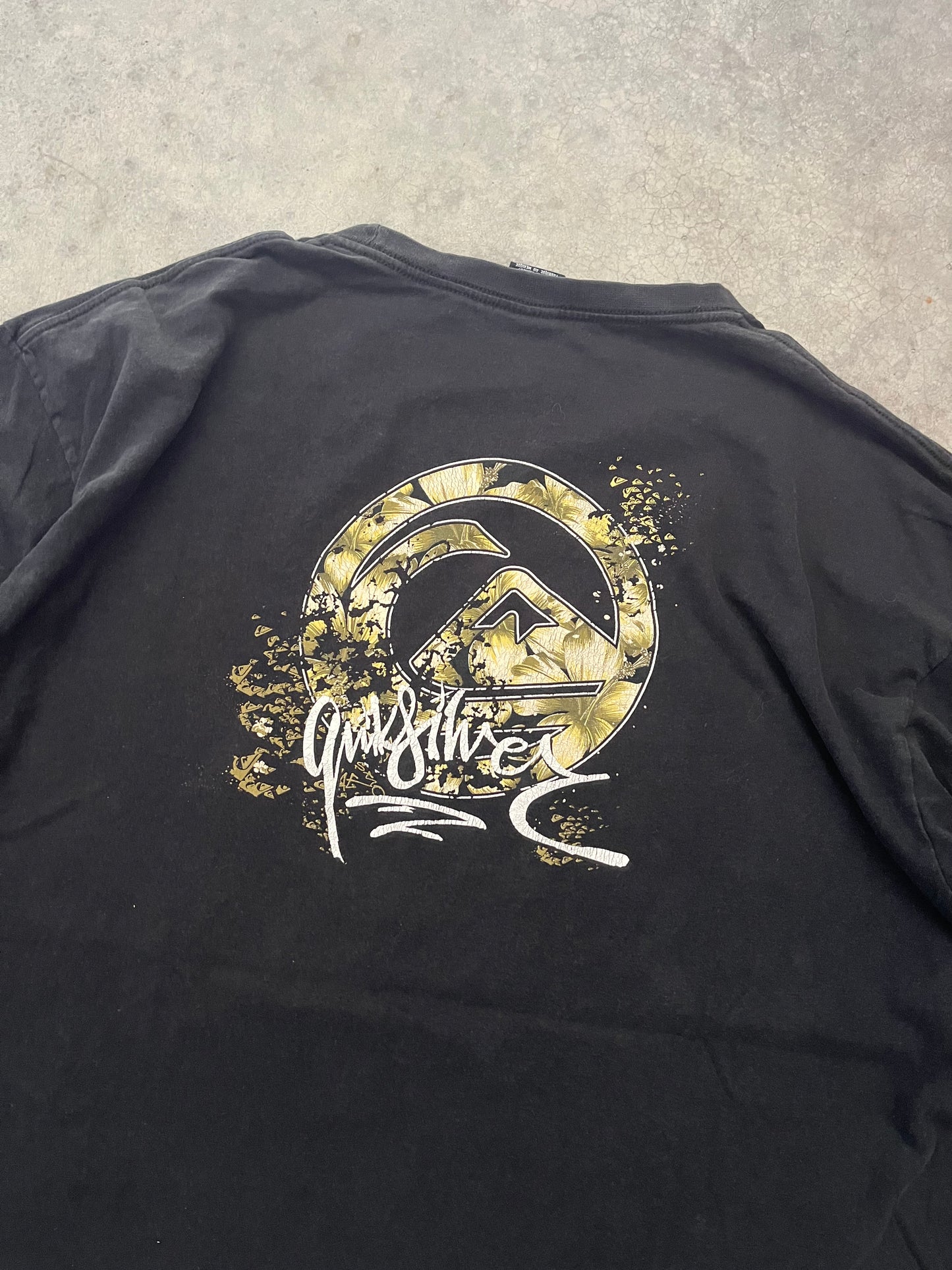 quiksilver tee - XL