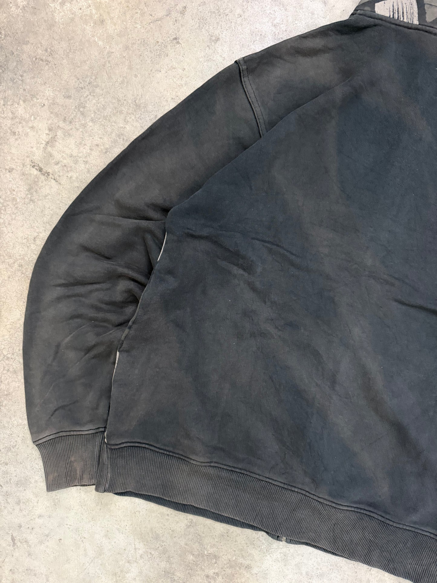 quiksilver faded zip up hoodie - M