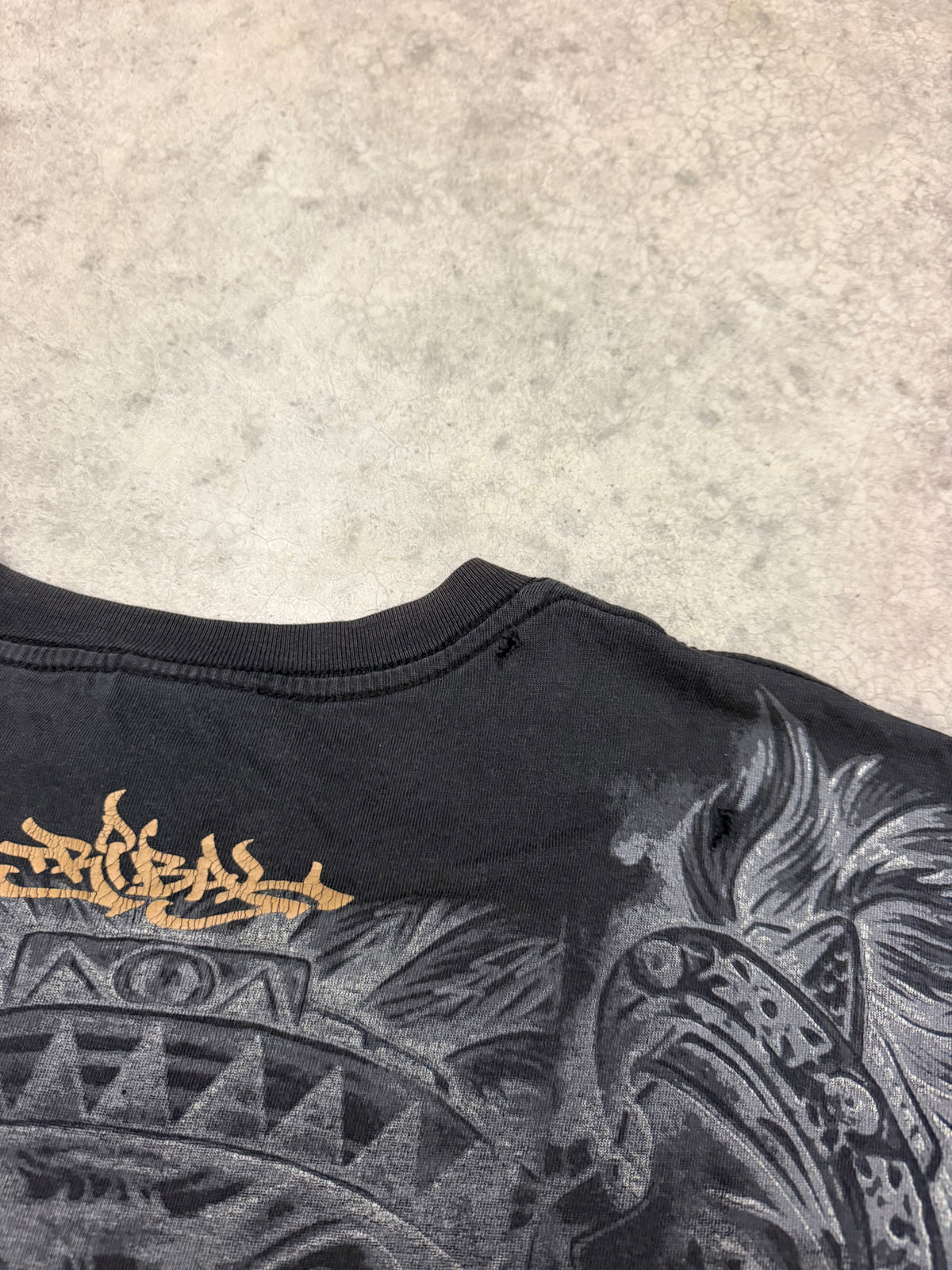 Tribal tee - L